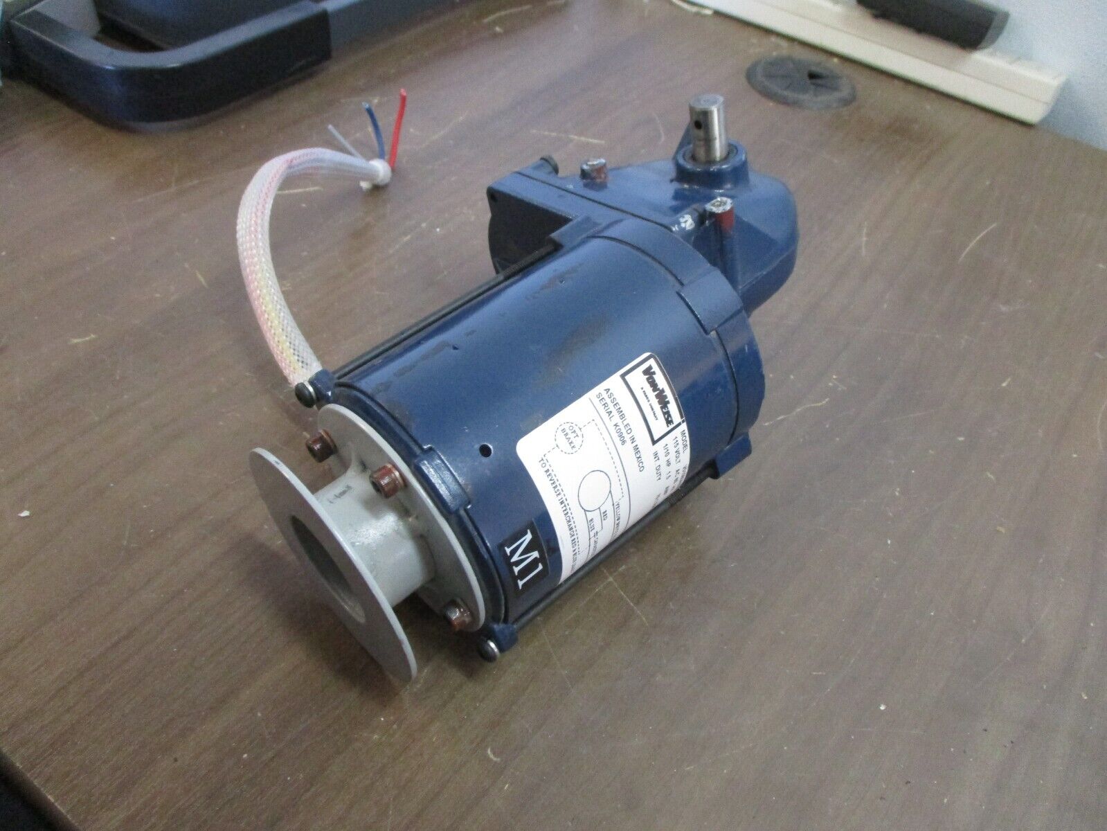 VonWeise Gearmotor V01060AB33 1/10HP 115V 60Hz 1Ph 1.5A Ratio 70:1 Used