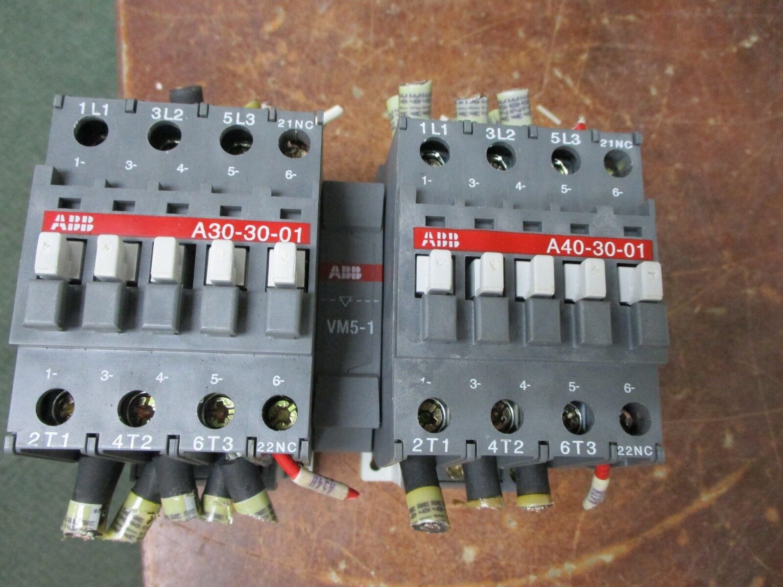 ABB 2 Speed Contactor	A40-30-01 120V Coil 60/50A 600V Used