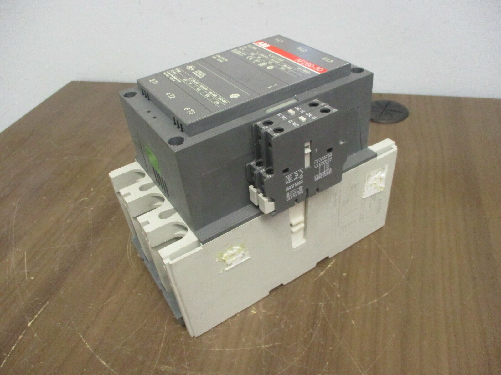 ABB Contactor AF260-30 20-60VDC Coil 350A 600V Used