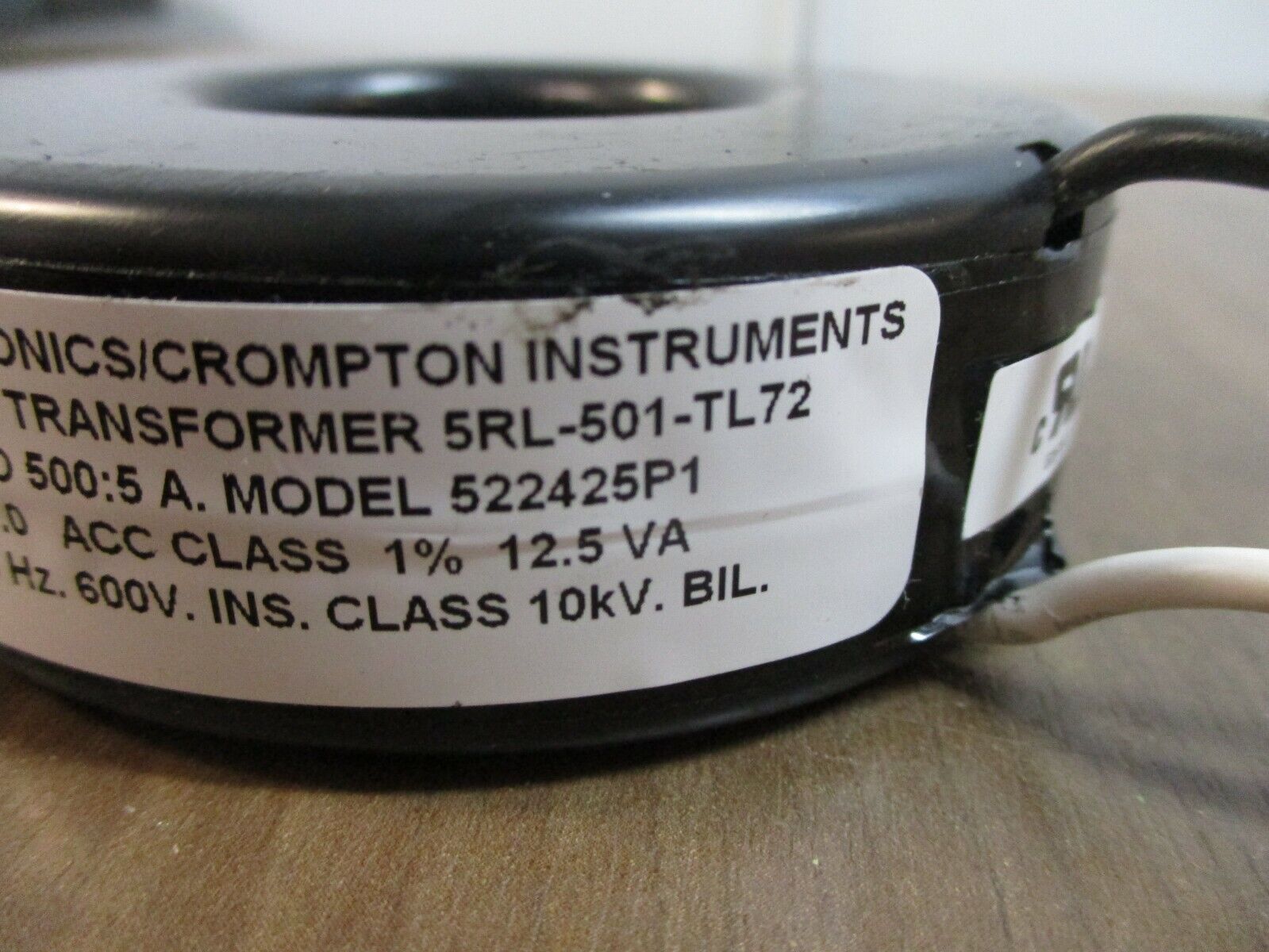 Tyco / Crompton Model 522425P1 Current Transformer 5RL-501-TL72 Ratio 500:5A