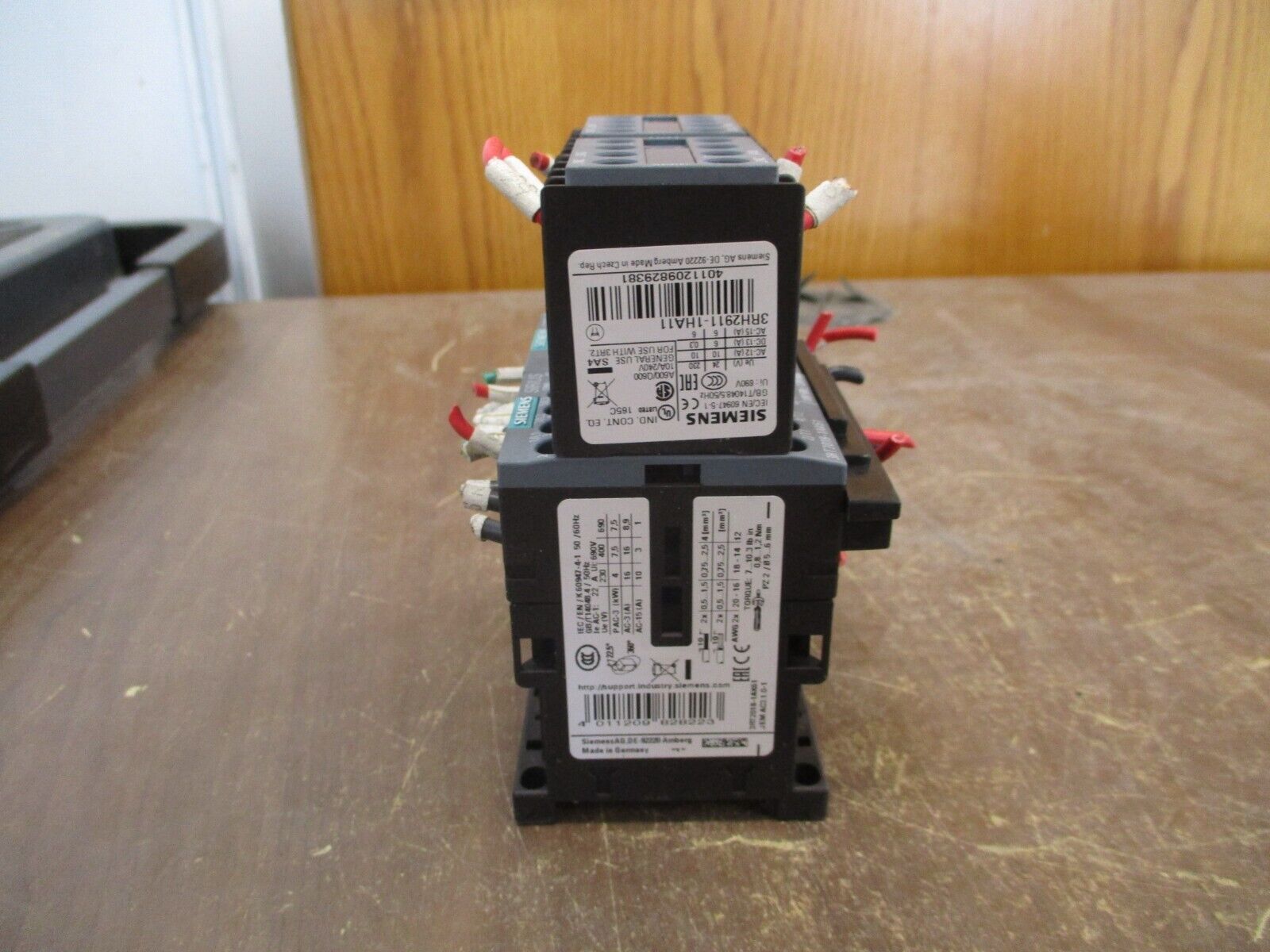 Siemens Reversing Contactor 3RT2018-1AK61 120V Coil 16A 600V Used