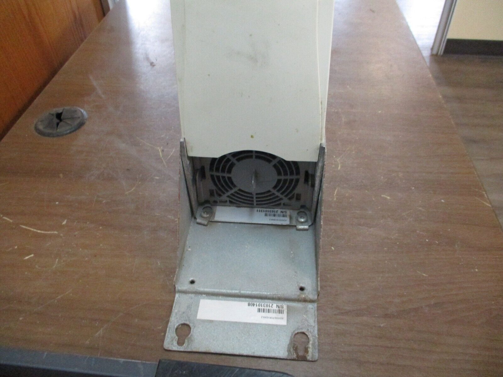 ABB ACH550 AC Drive ACH550-PDR-024A-2 7.5HP 3Ph w/ Keypad w/ Disconnect Used