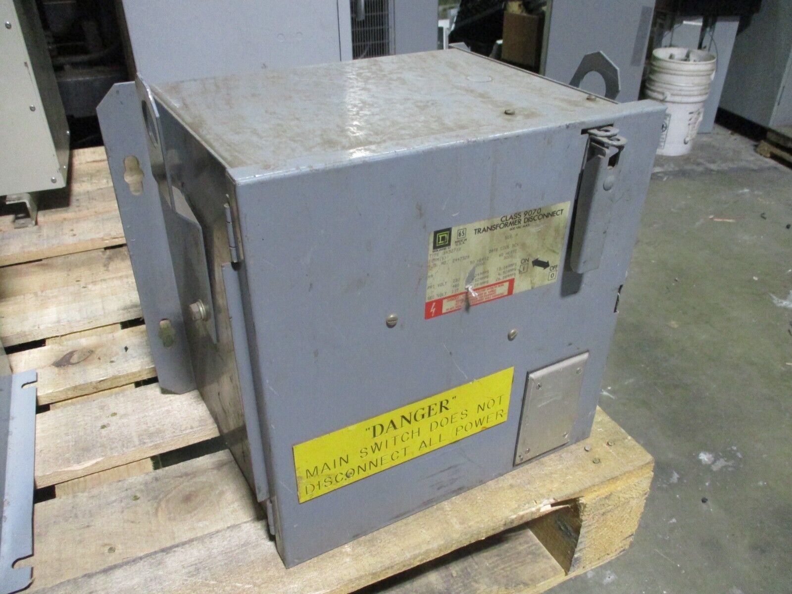 Square D Transformer Disconnect 9070 SK5271X 3kVA Pri: 230/460V Sec: 115V Used