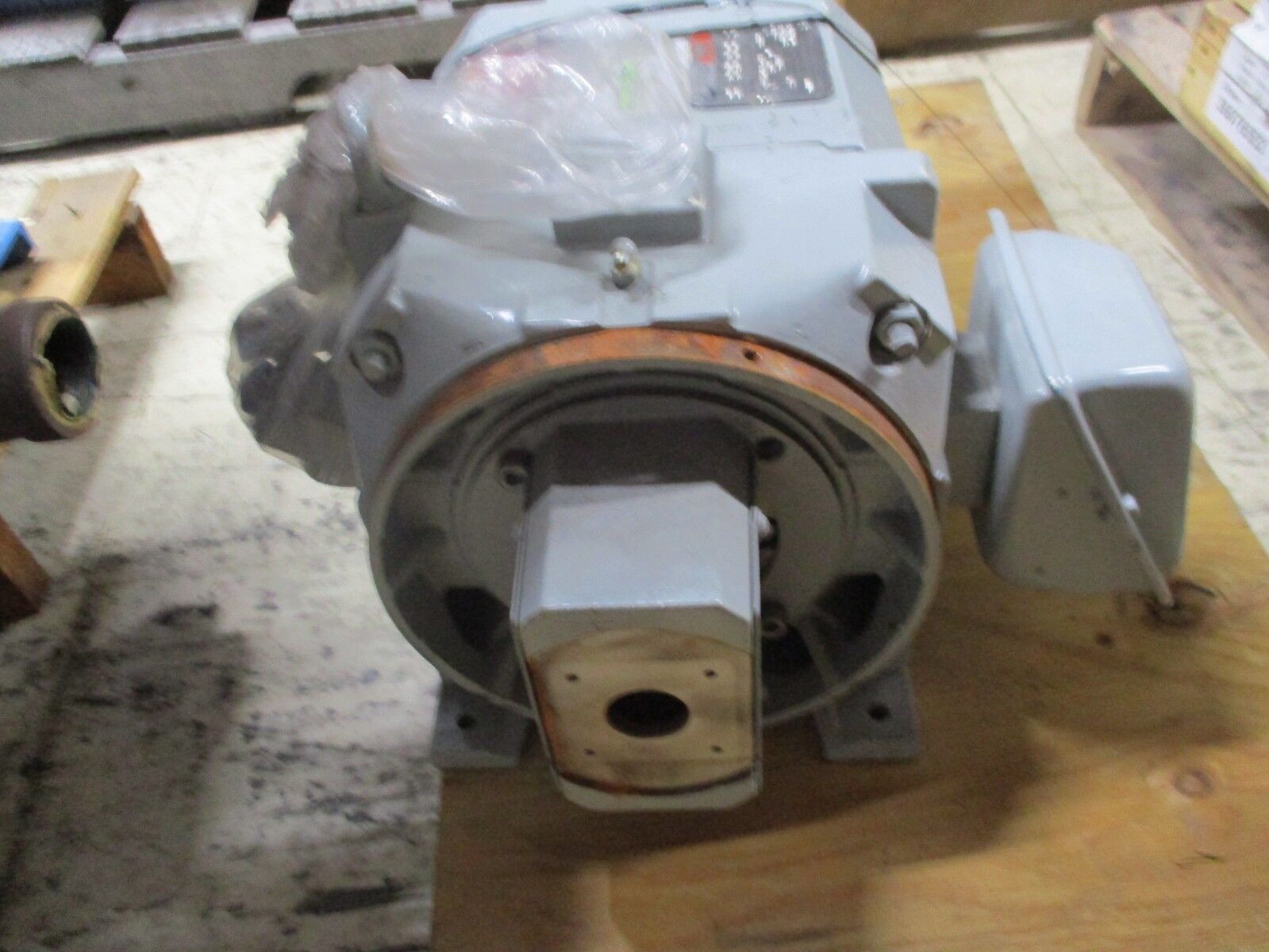 Reliance AC Motor 05KLT74360-DAT2 20HP 1800/3600RPM FR:L2158C ENCL: TEA0-BG Used