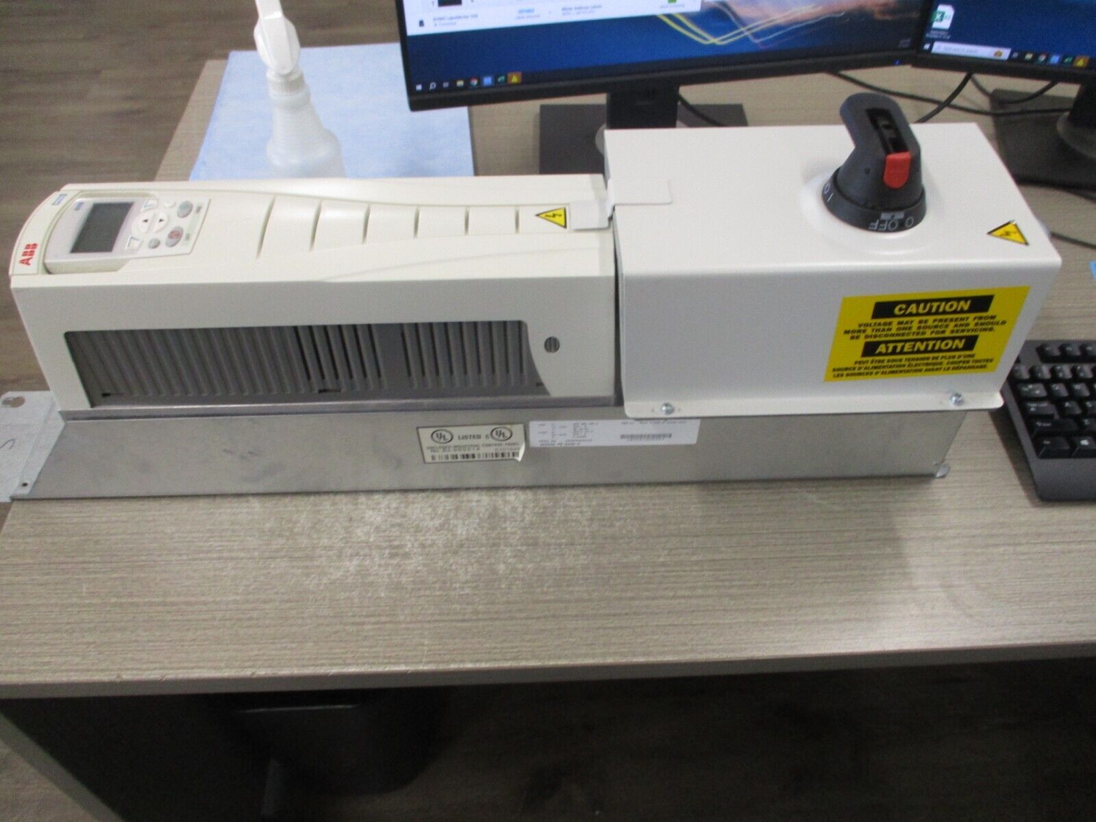 ABB ACH550 AC Drive W/Disconnect ACH550-PD-023A-4 15HP 3Ph