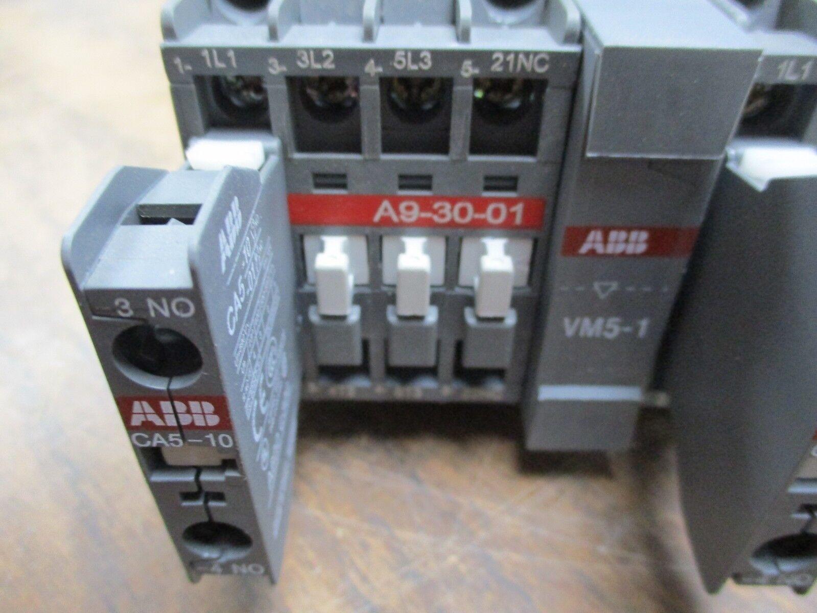 ABB 2- Speed Contactor A9-30-01/A16-30-01 120V Coil 21A/30A 600V Used