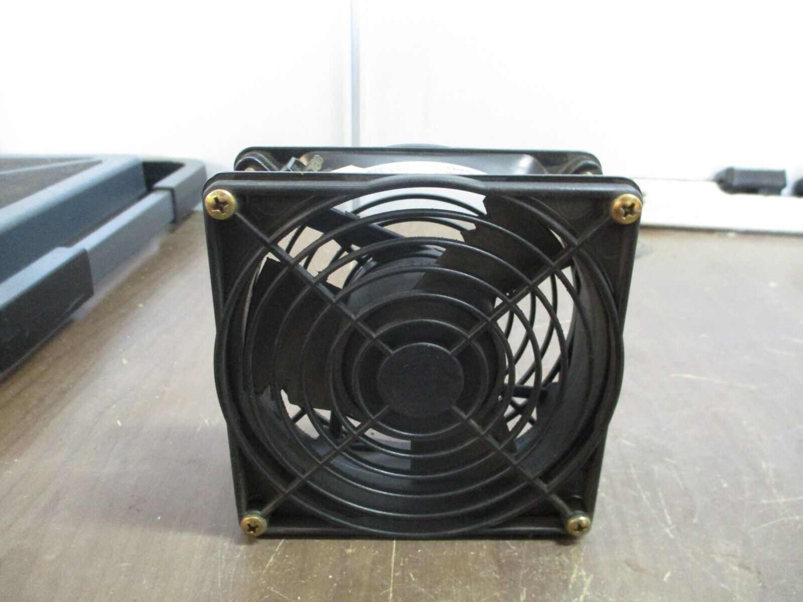 Comair Rotron Model MX2B3X Muffin XL Fan 039610 115V 0.20/0.18A 50/60Hz Used