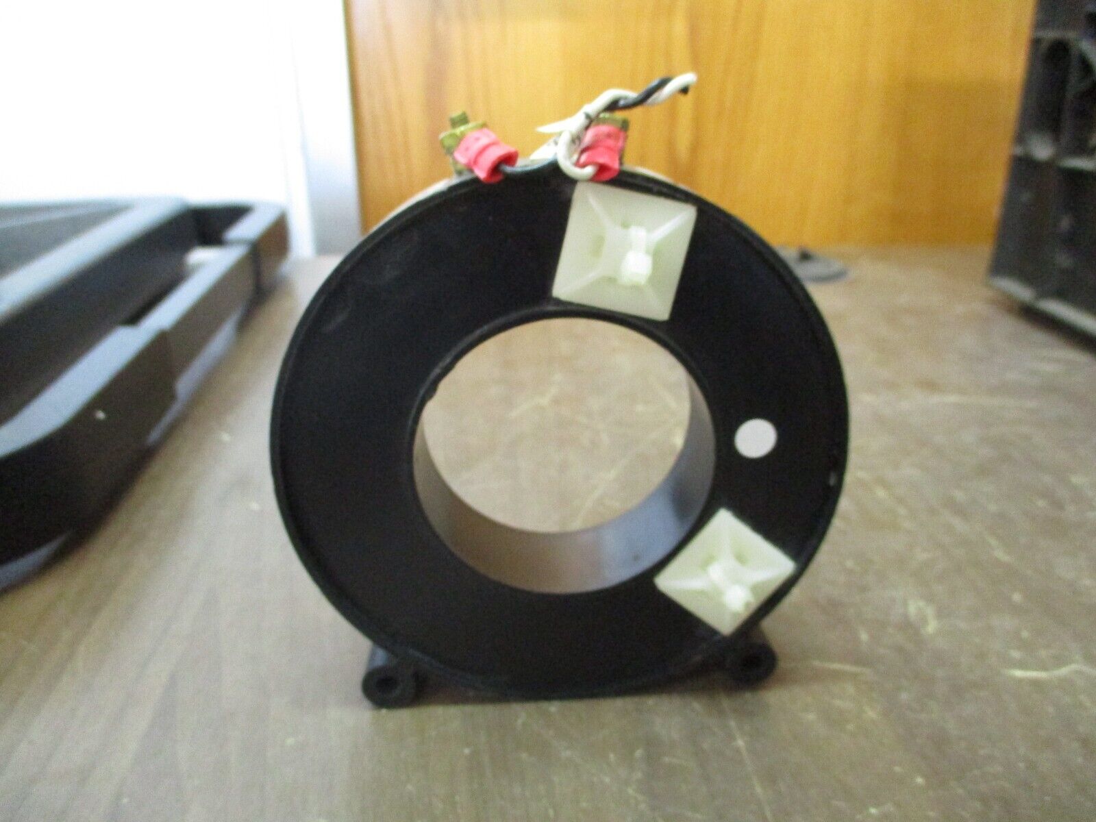 WICC MW0533-1 Current Transformer 1180F057 Ratio 1500:1A 600V 50-400Hz 10kV BIL