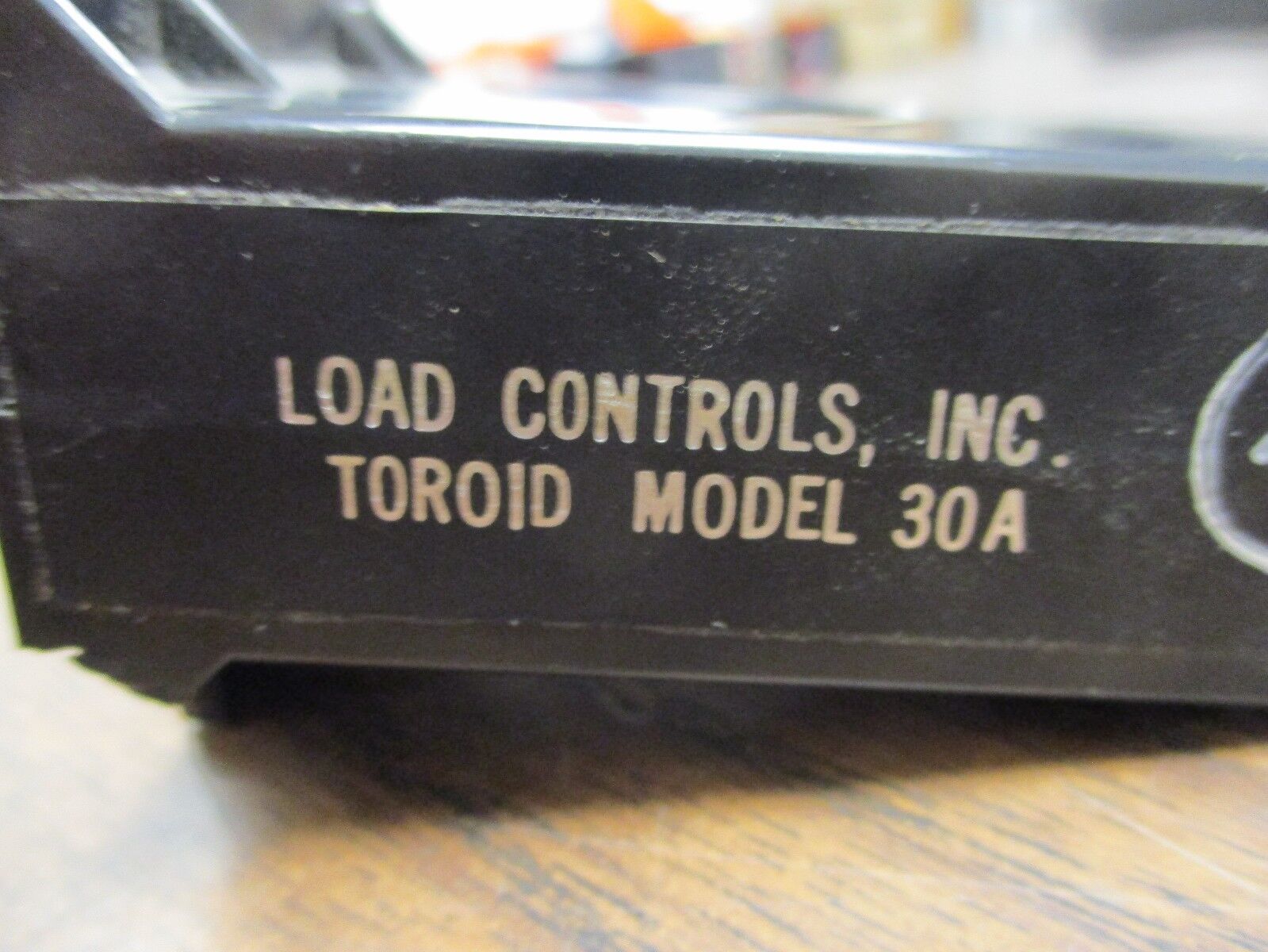 Load Controls Toroid Transformer Model 30A *Broken Feet* Used