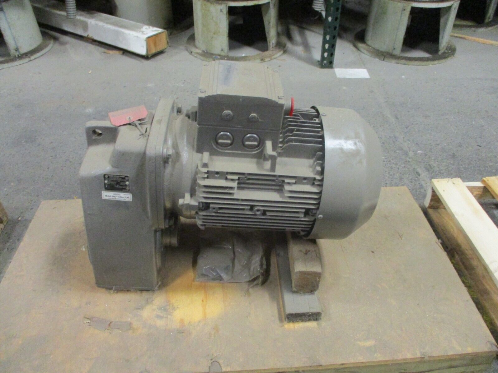 Nord Drive Systems Gearmotor Type SK160MH/4 TWKB 230/460V 60HZ 15HP 1800RPM Used