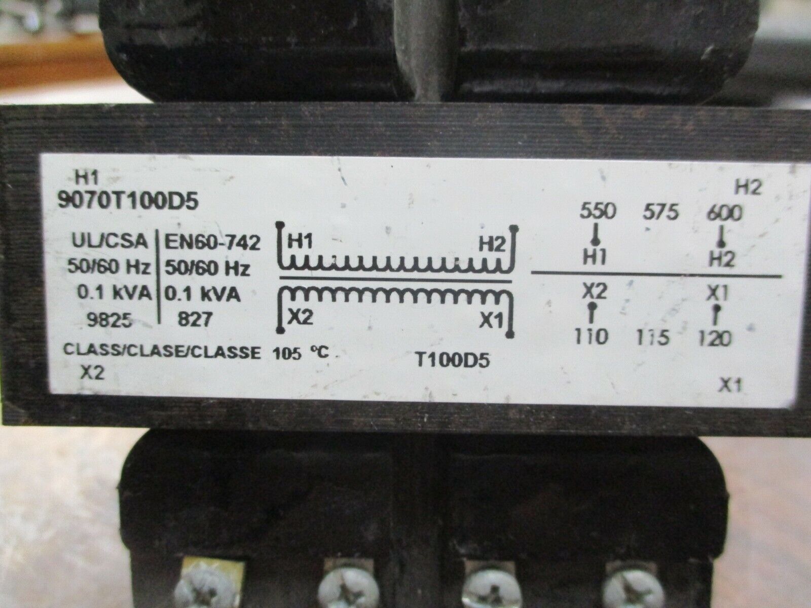 Square D Transformer 9070T100D5 0.100KVA Pri: 600V Sec: 120V 50/60Hz Used