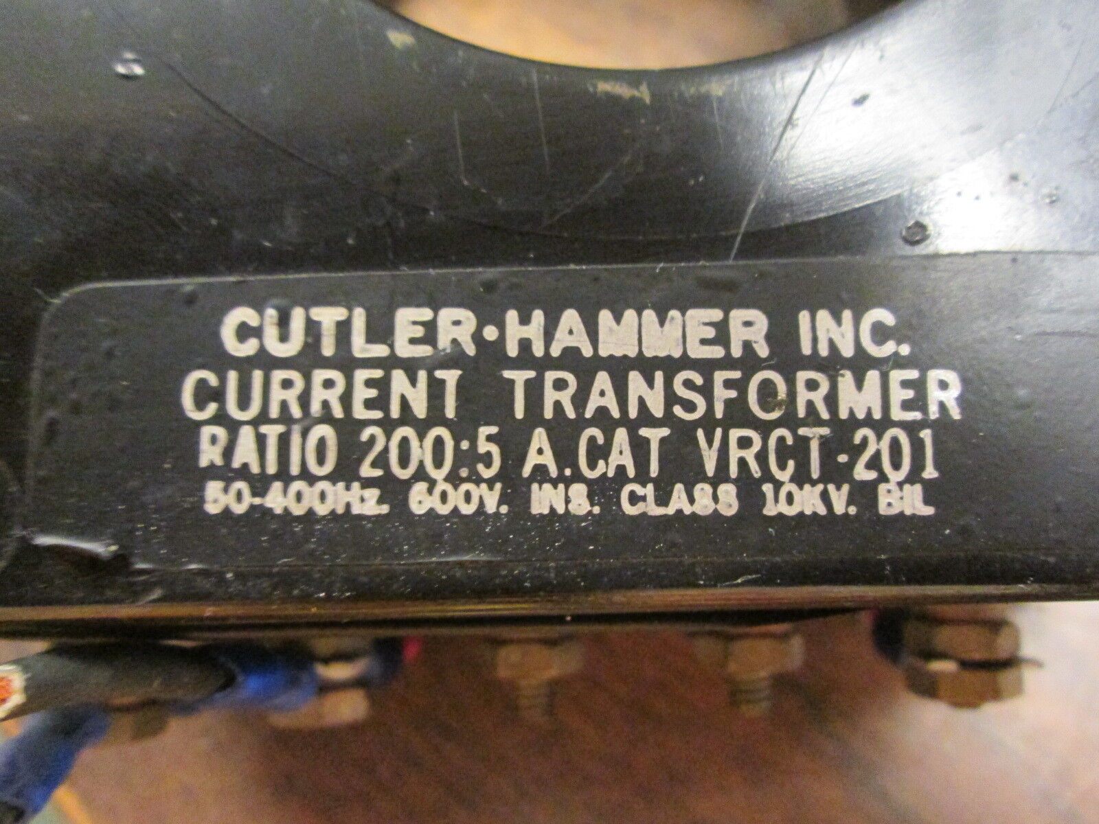 Cutler-Hammer Current Transformer VRCT-201 Ratio 200:5A 600V 50-400Hz 10KV BIL