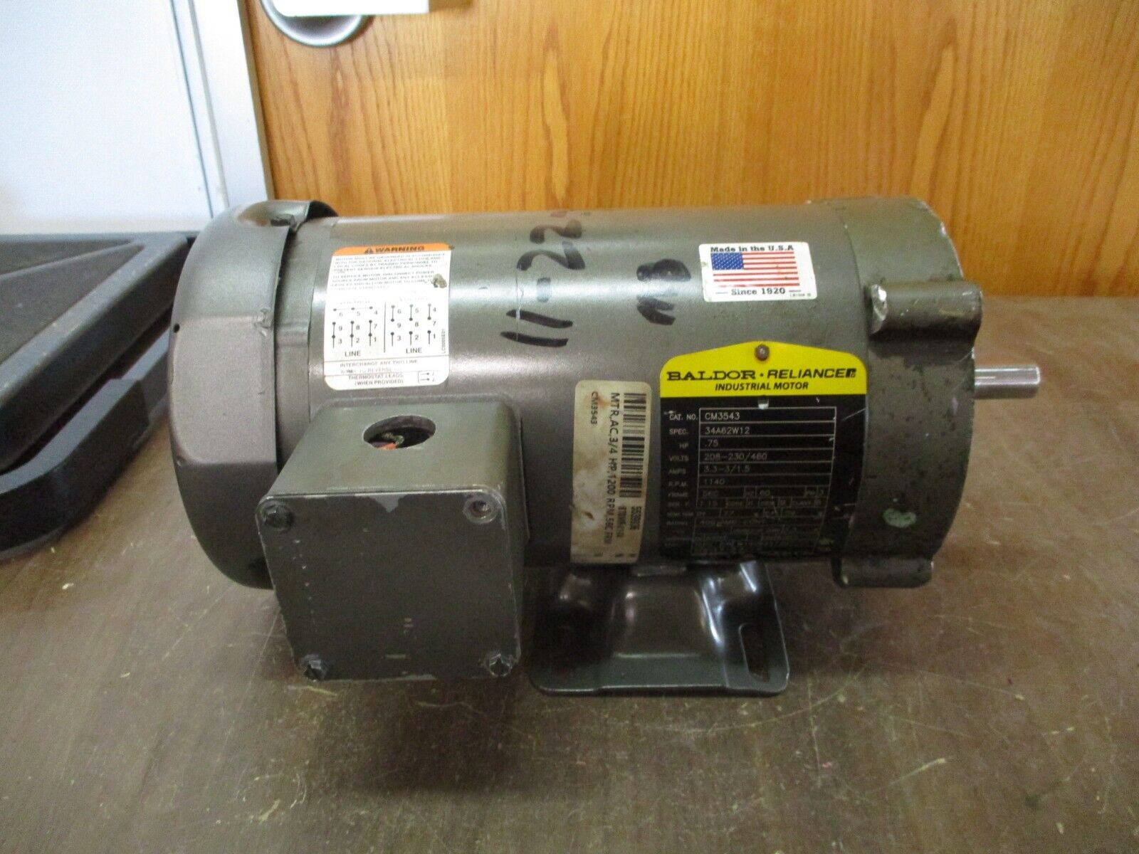 Baldor Motor CM3543 0.75HP 1200RPM 208-230/460V 3.3-3/1.5A 60Hz 3Ph *No Key*