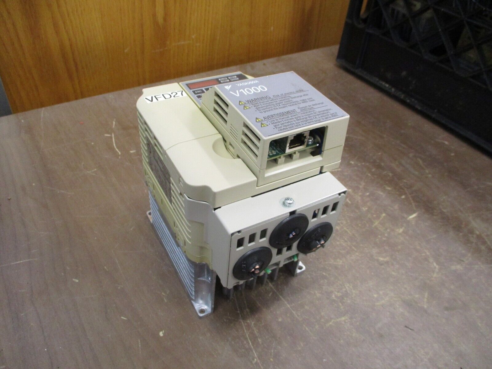 Yaskawa V1000 AC Drive CIMR-VU4A0004FAA Rev. C 1HP w/ Keypad Used