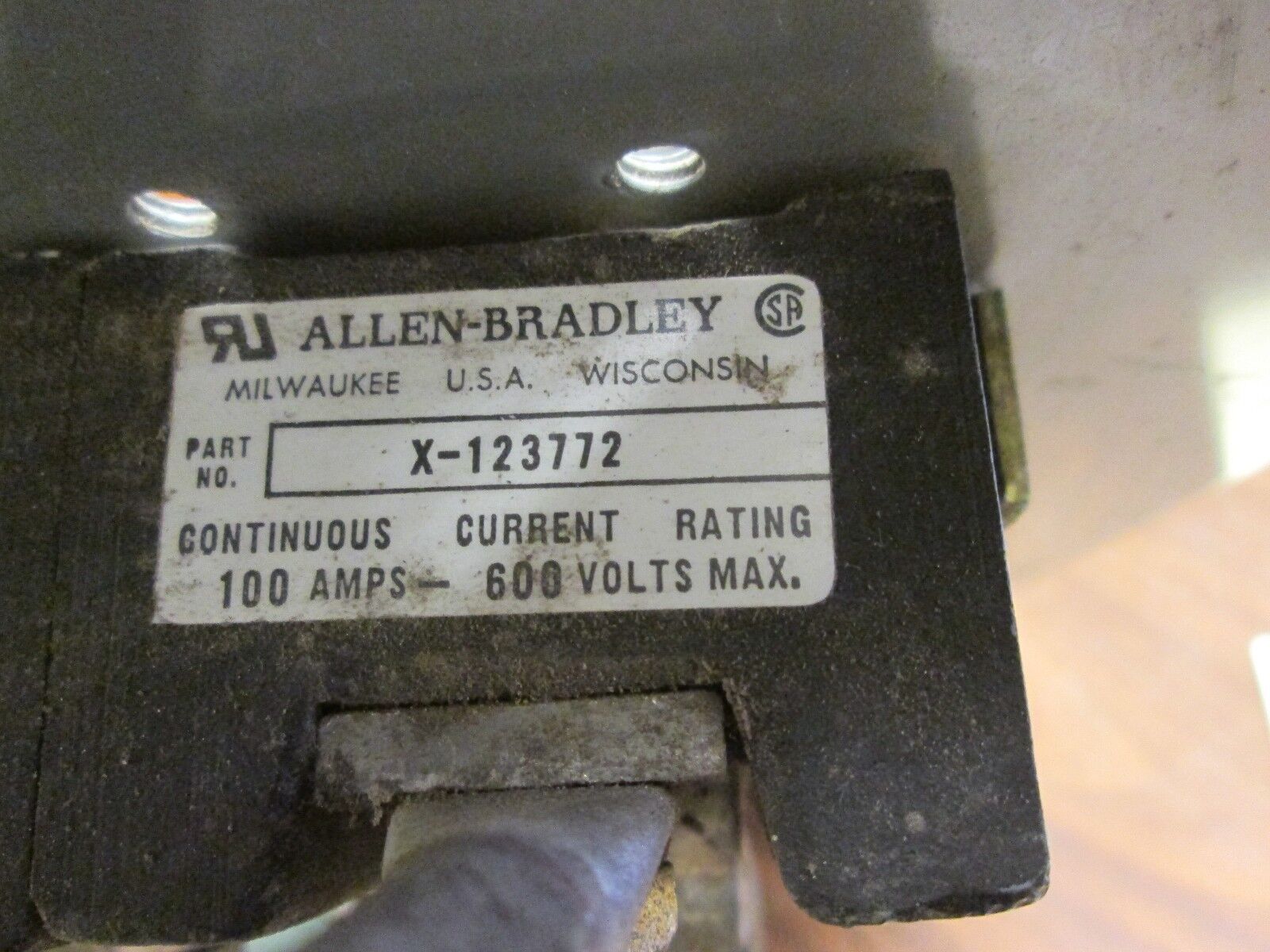 Allen-Bradley  Fuse Block  X-123772  100A  600V  2P