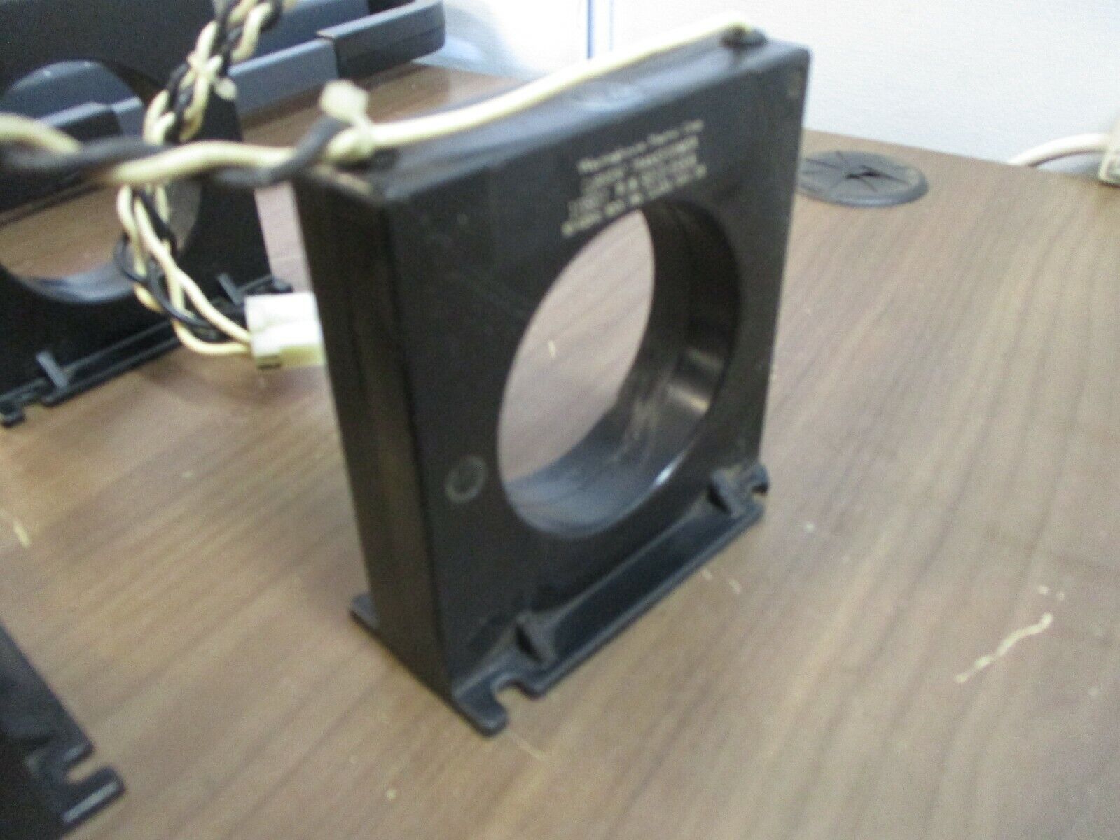 Cutler-Hammer/Westinghouse Current Transformer 9010-458A 1080T 600V 50-400Hz