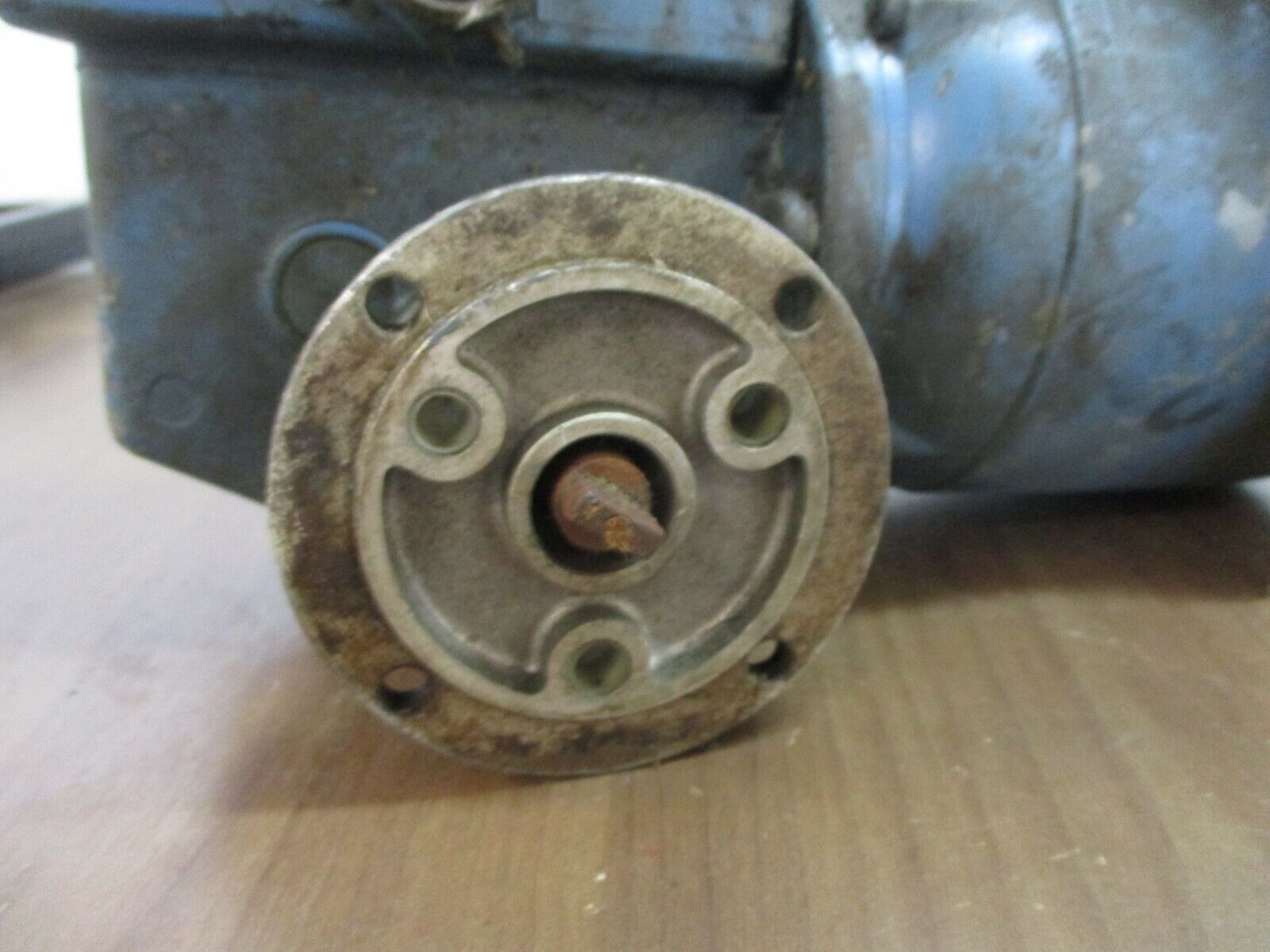 SEW-EURODRIVE Gear Motor DM 90-30K 230/460V 0.4/0.2A 3Ph Used