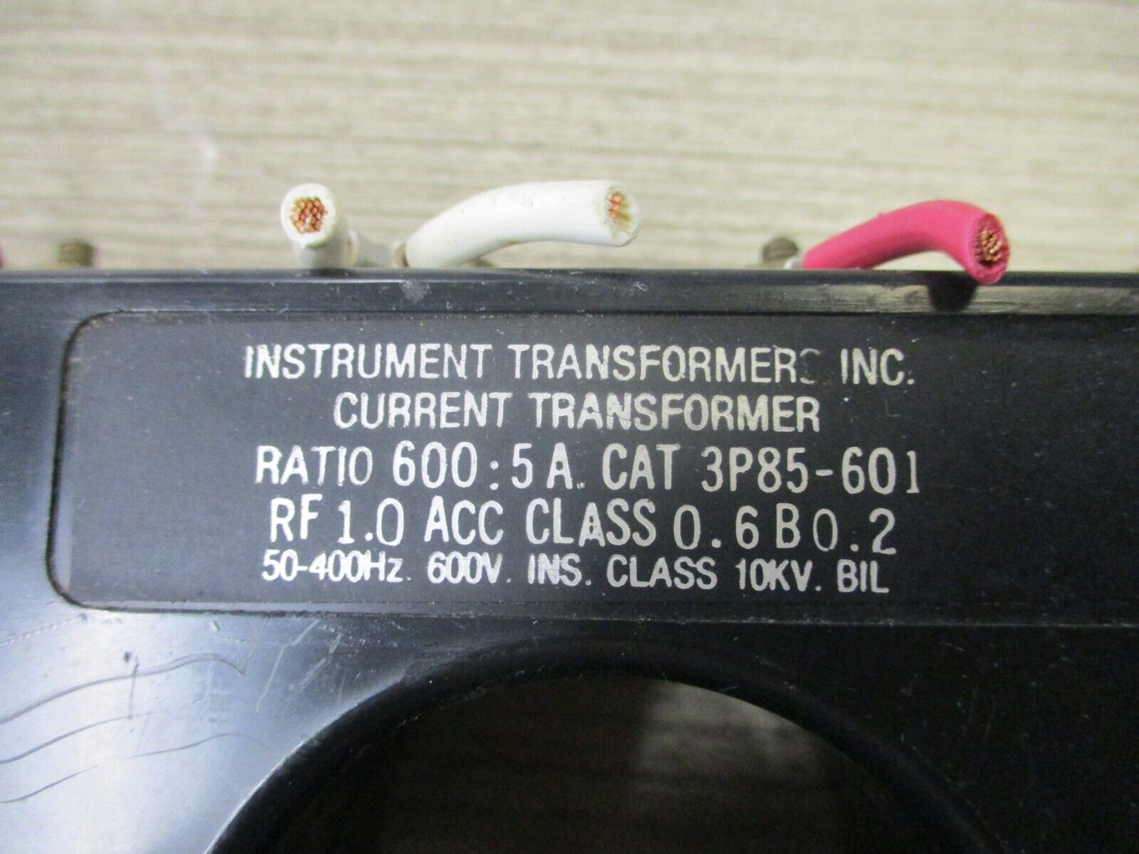 Instrument Transformer 2P85-601 Ratio 600:5A 600V 50-400HZ 10KV BIL Used.