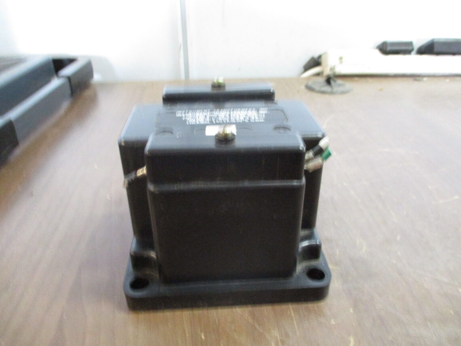 Instrument Transformers Potential Transformer Y25646-001-02 Pri: 480V Ratio 4:1