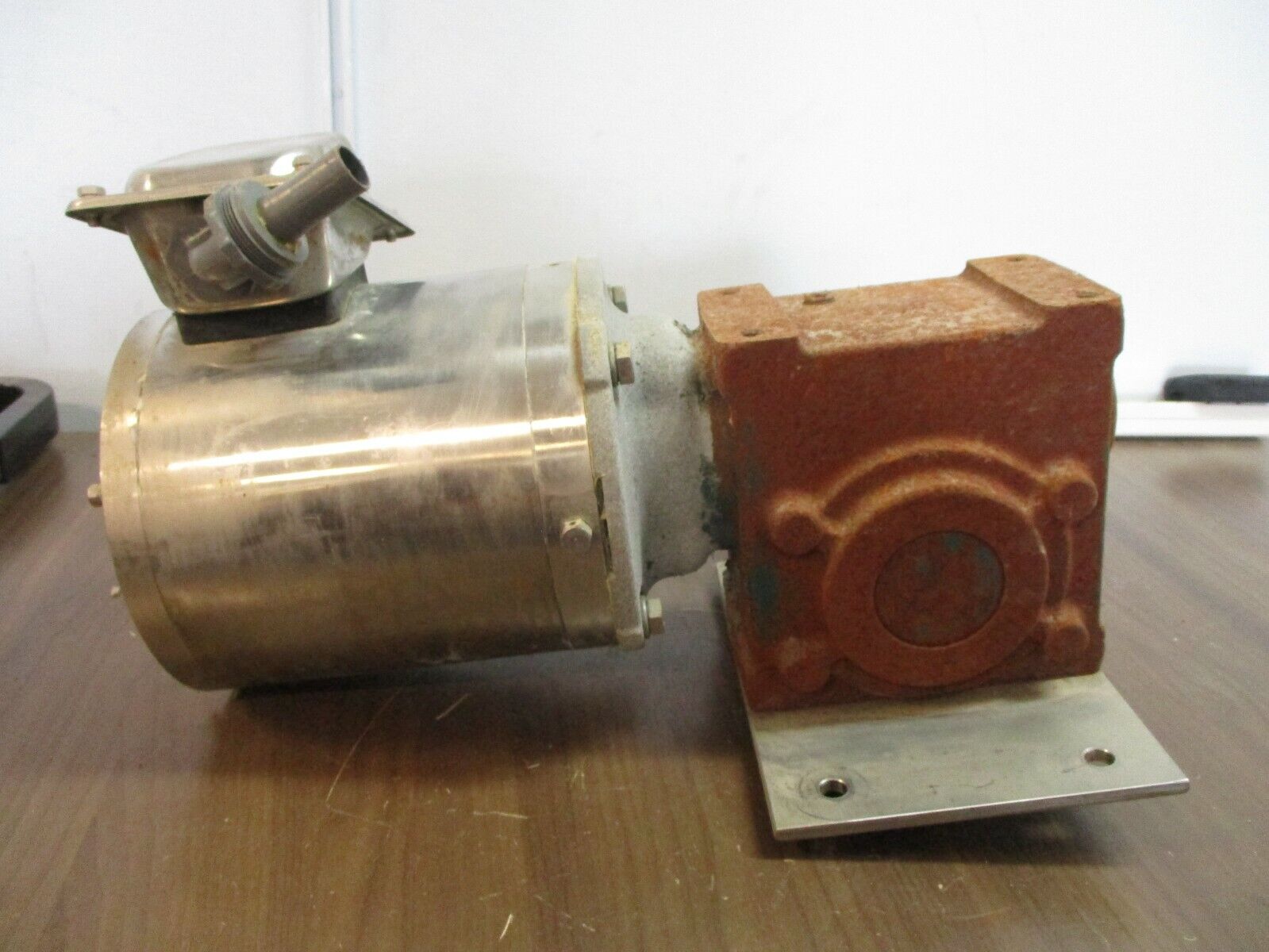 Gator Stainless Steel Motor w/ Gear Reducer CSS NR18-056-13 1/3HP 1800RPM 1/0.6A