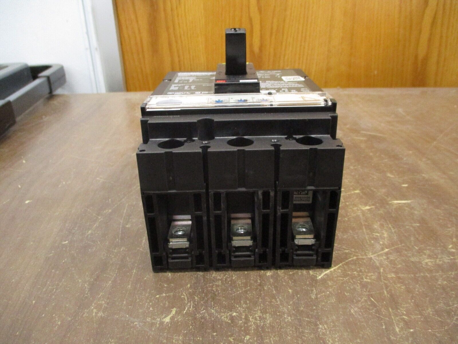 Square D PowerPact HJ 150 Circuit Breaker HJF36150CU31X 150A 600V 3P Used