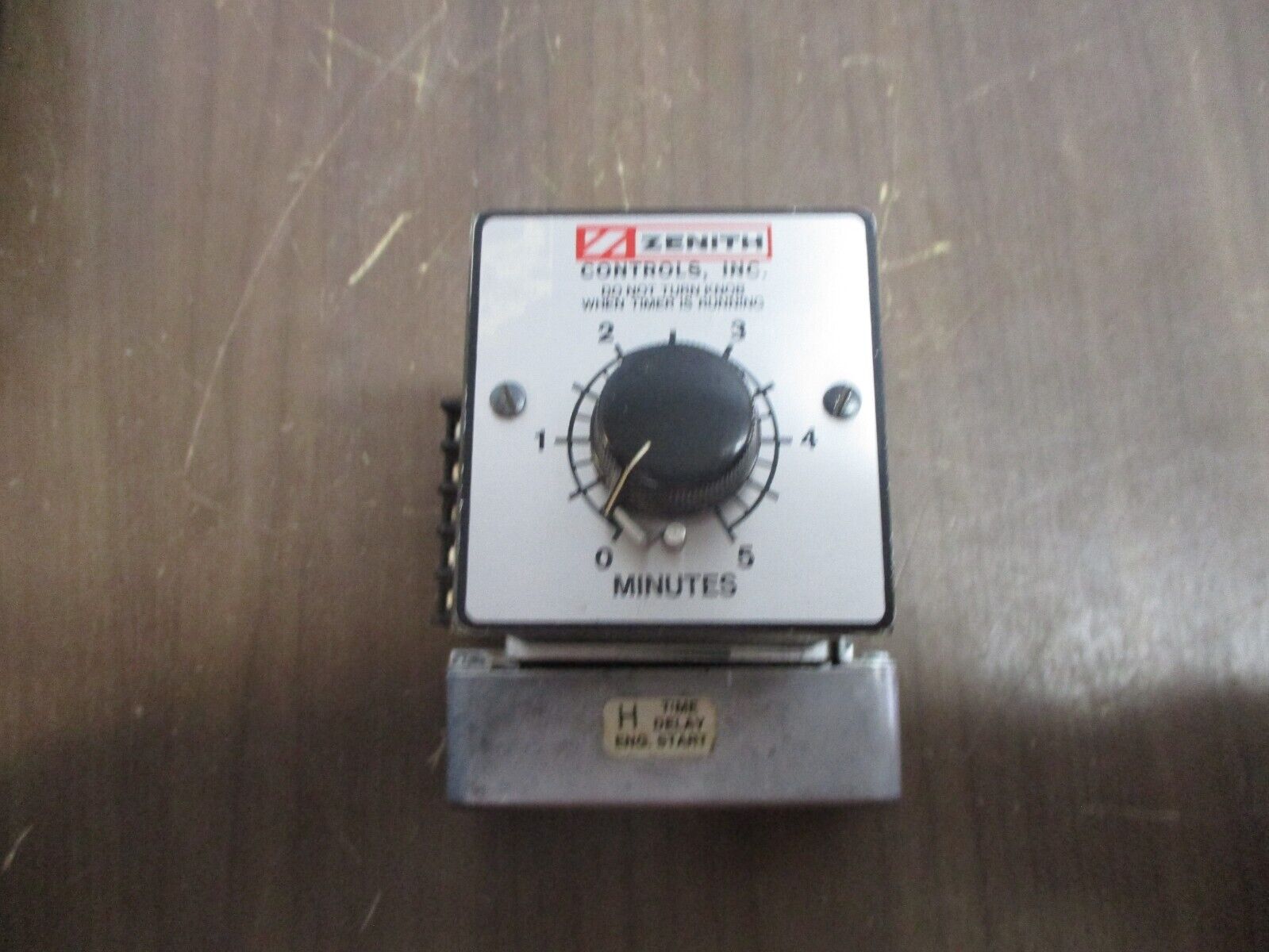 Zenith TF Timing Control TFE-5M Range: 0-5 Min 120V 60Hz Used