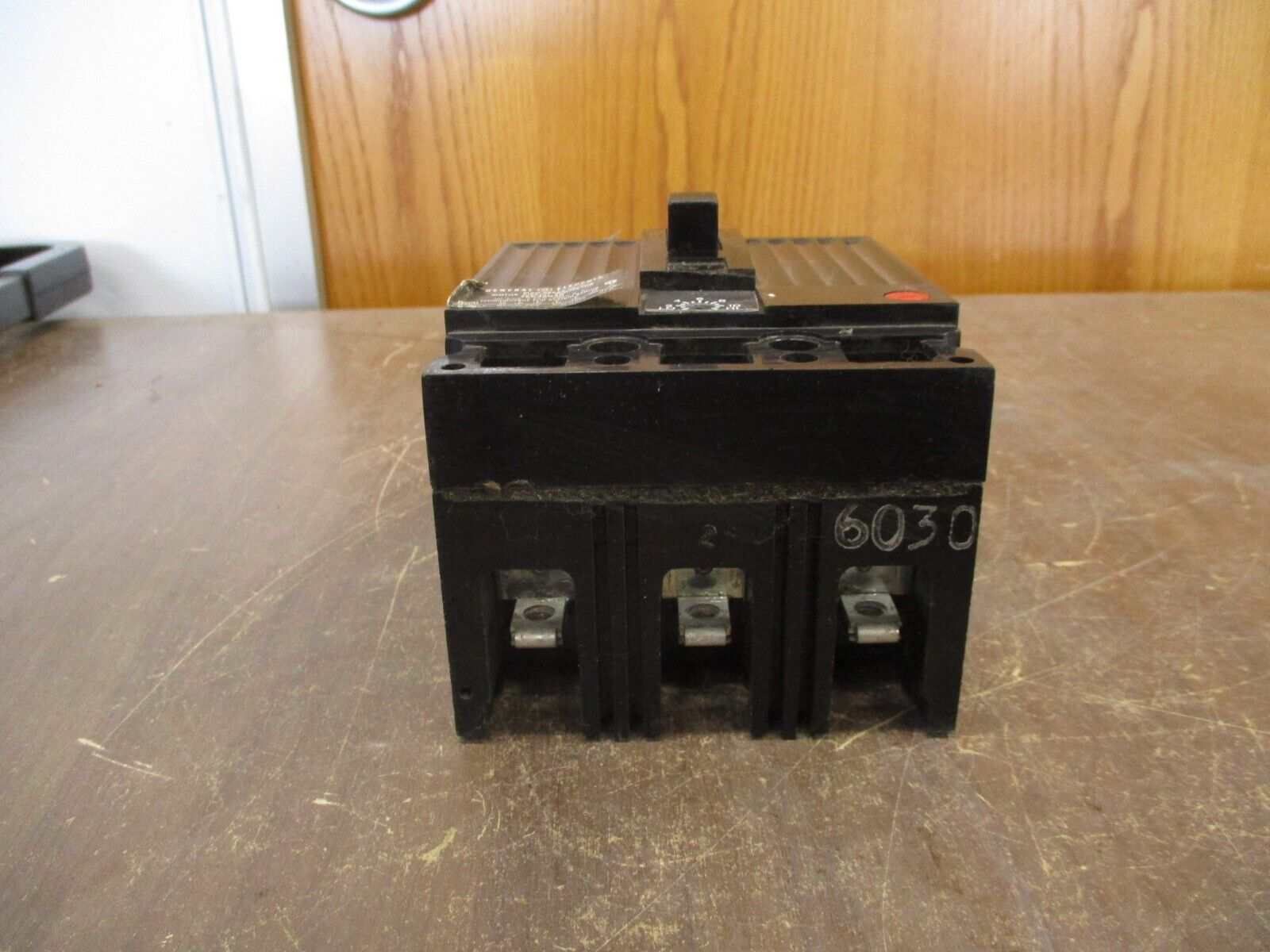 GE Mag-Break Circuit Breaker TEC36030 30A 600V 3P Used