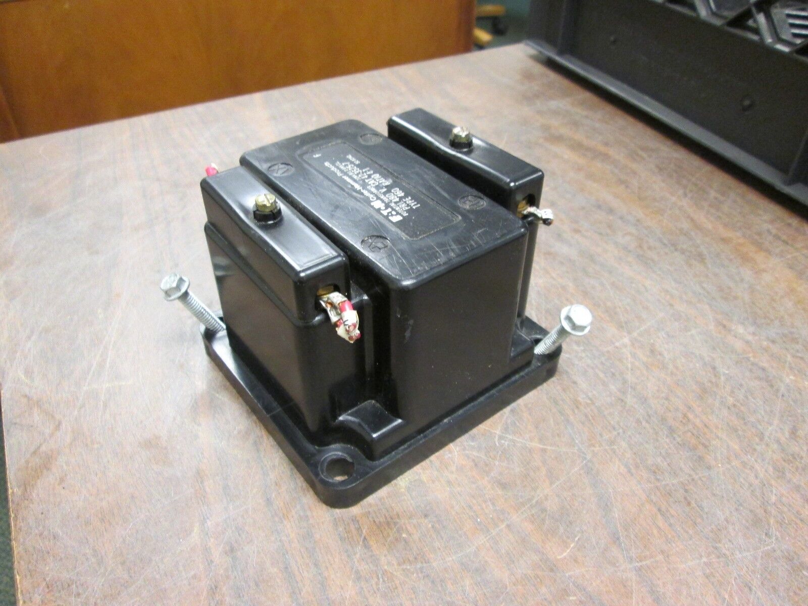 Cutler-Hammer Potential Transformer 42-3525-7 Pri 480 Ratio 4:1 Used