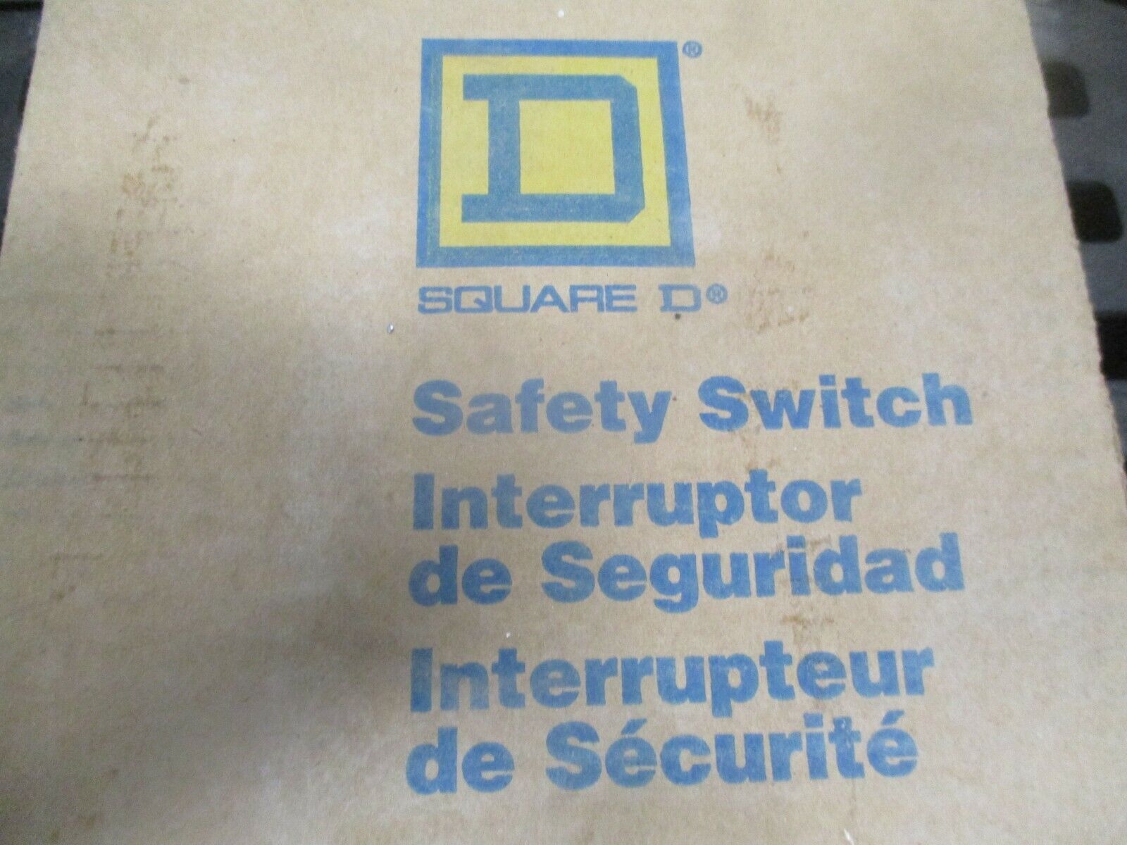 Square D	Non-Fusible Safety Switch HU361 30A 600V New Surplus