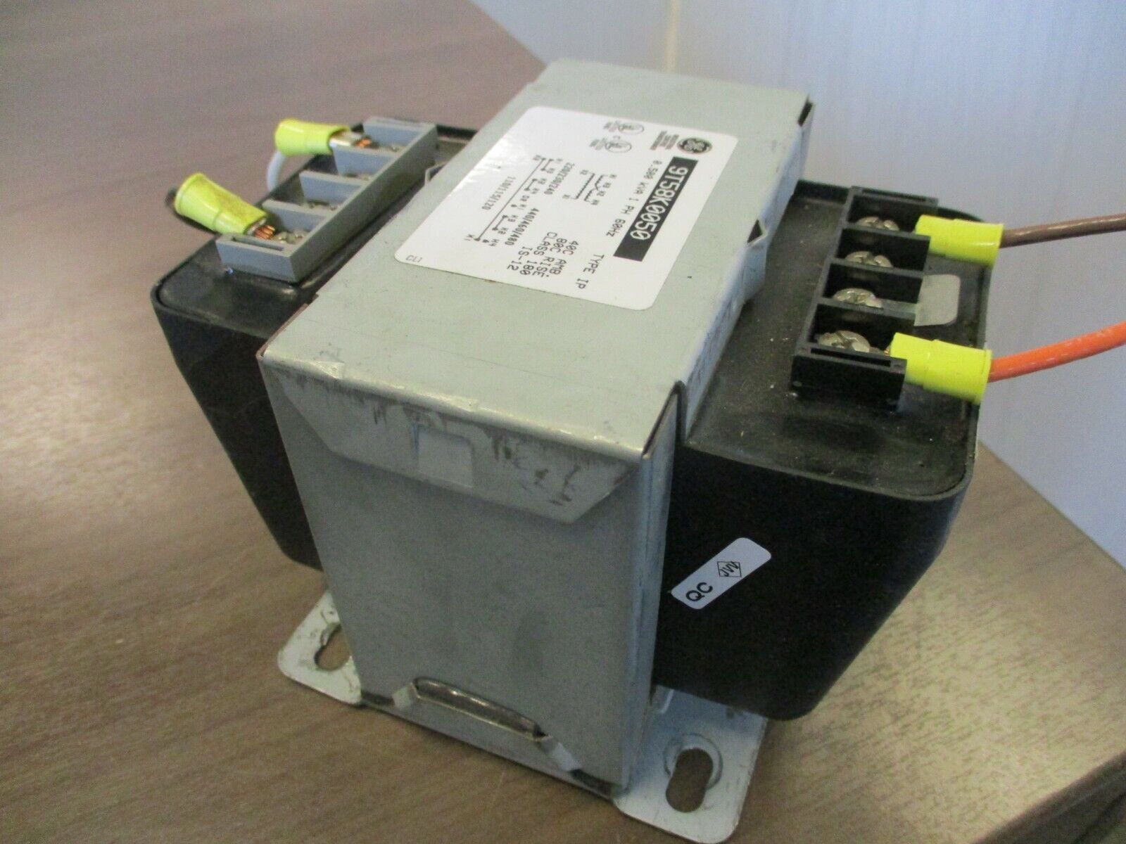 GE Control Transformer 9T58K0050 0.500kVA Pri: 240/480V Sec: 120V 1Ph 60Hz Used