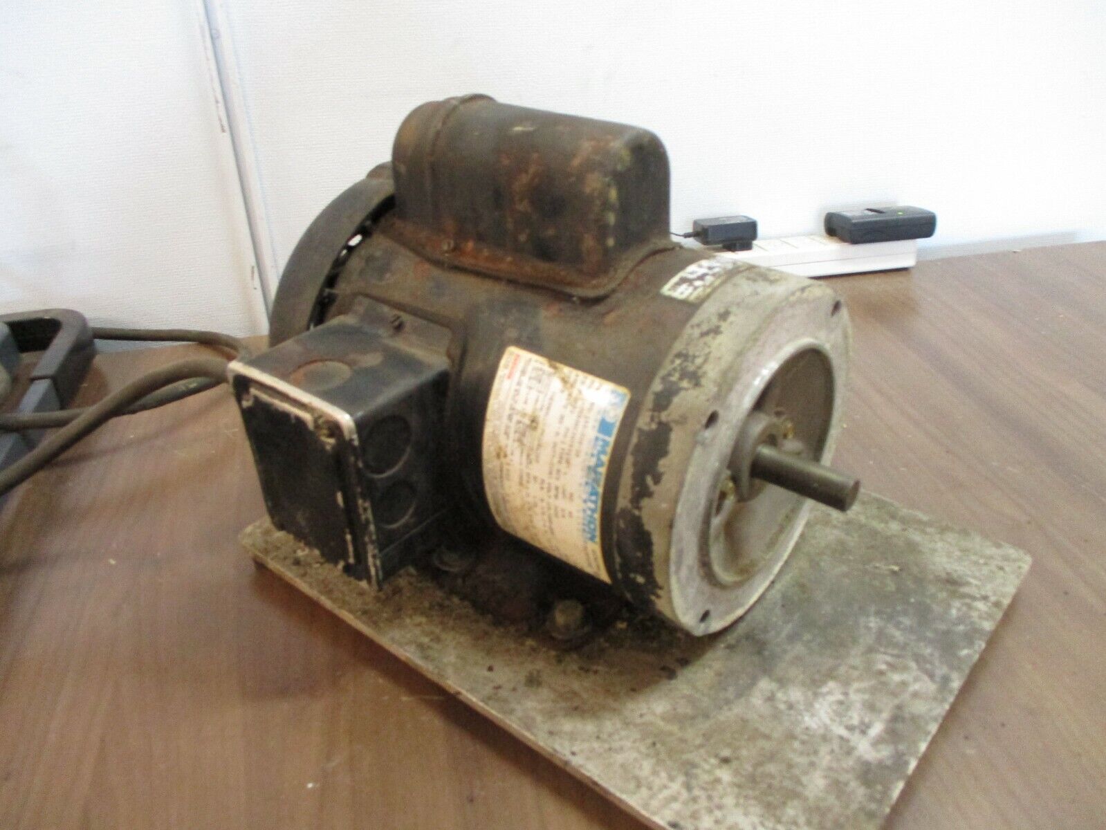 Marathon Electric Motor 155-016-10 3/4HP 3600RPM 1Ph 115/208-230V 60Hz Used