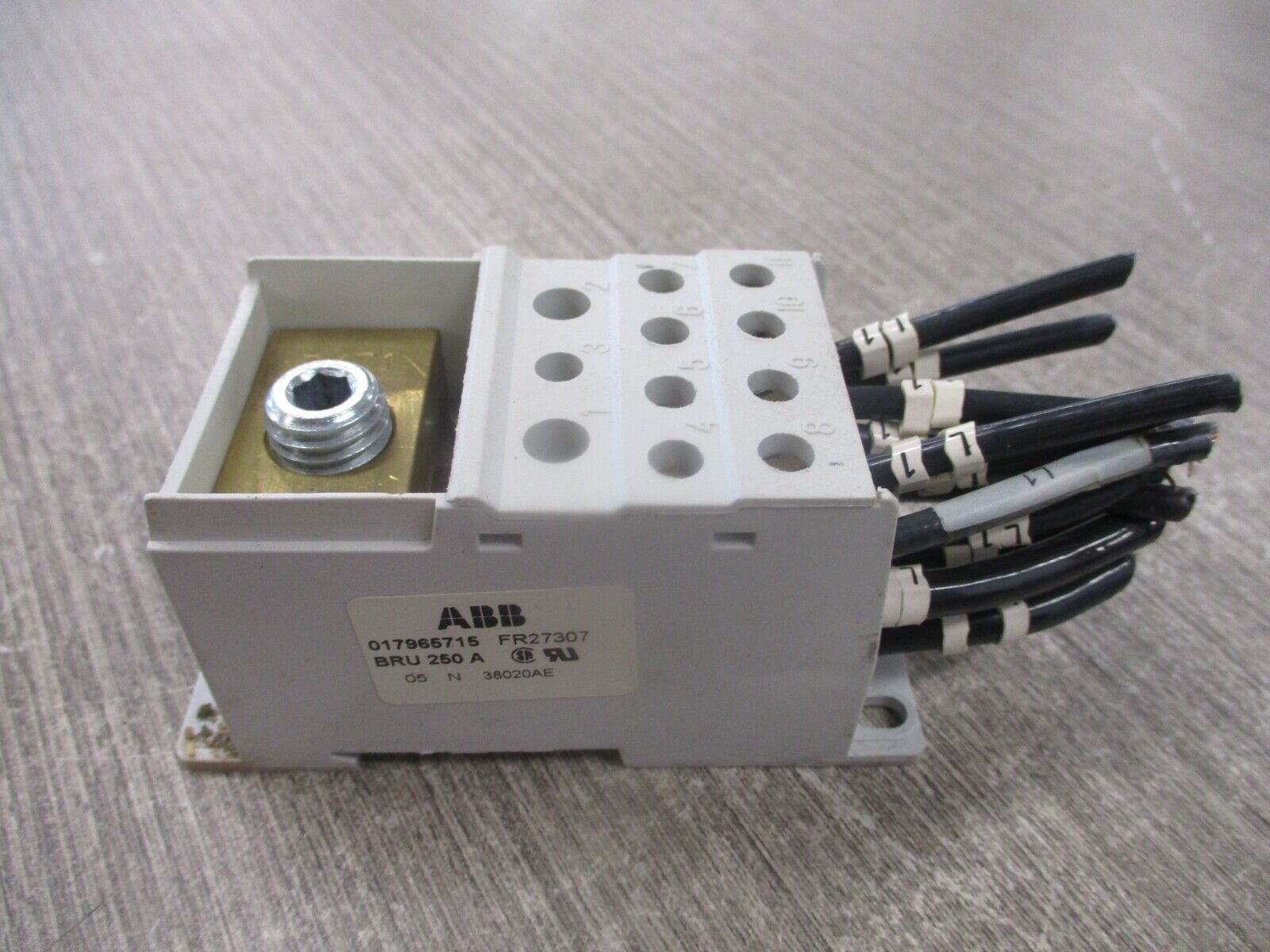 ABB BRU Terminal Block 017965022 FR27309 400A *No Terminal Cover* Used