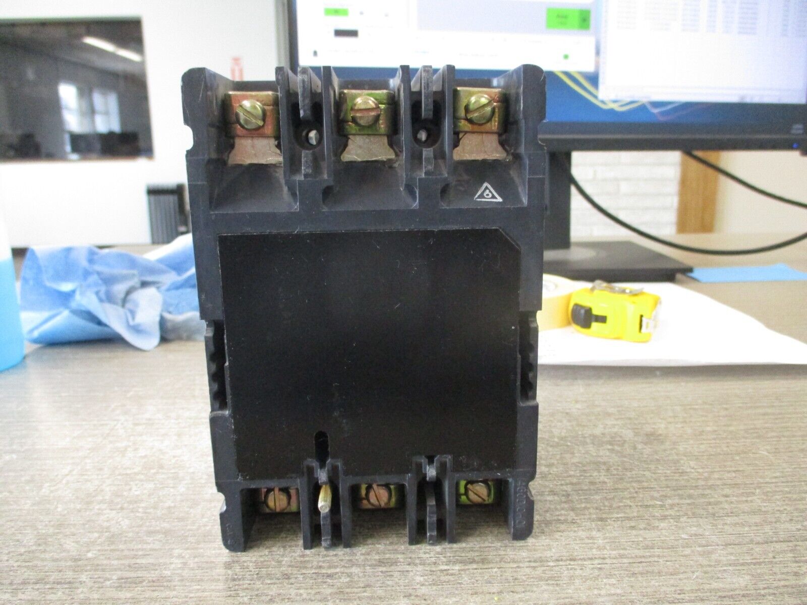 Westinghouse Circuit Breaker HMCP015E0C 15A 600V 3P Used