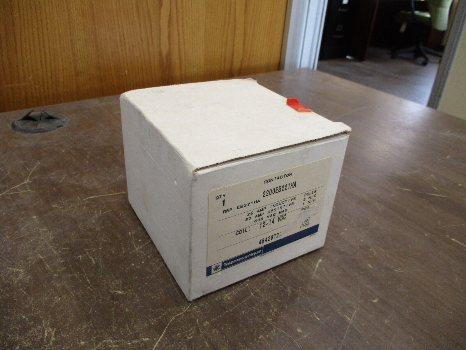 Telemecanique Contactor 2200EB221HA 12-14VDC Coil 25A 600V New Surplus