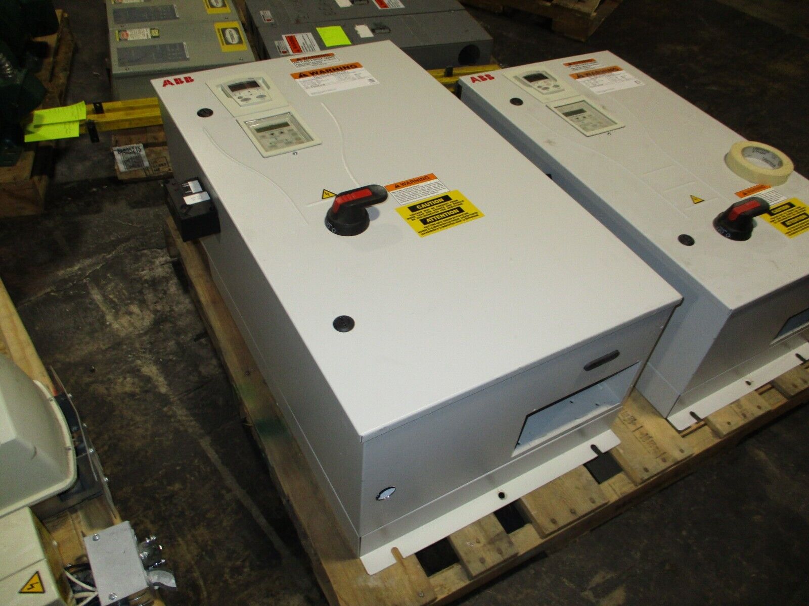 ABB ACH550 AC Drive w/ Bypass ACH550-BDR-045A-4+B055+F267+K452 30HP 3Ph Used