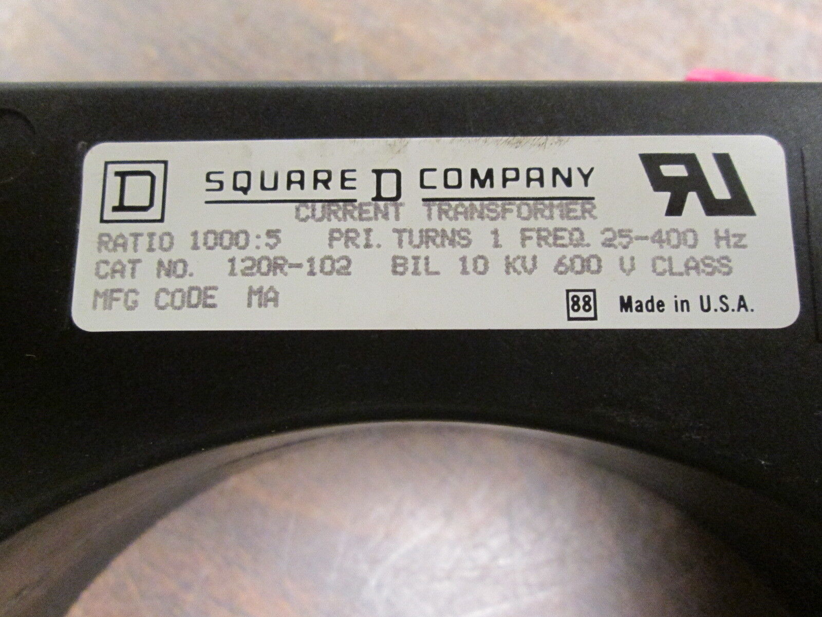 Square D Current Transformer 120R-102 Ratio 1000:5A 600V 25-400Hz 10kV BIL Used