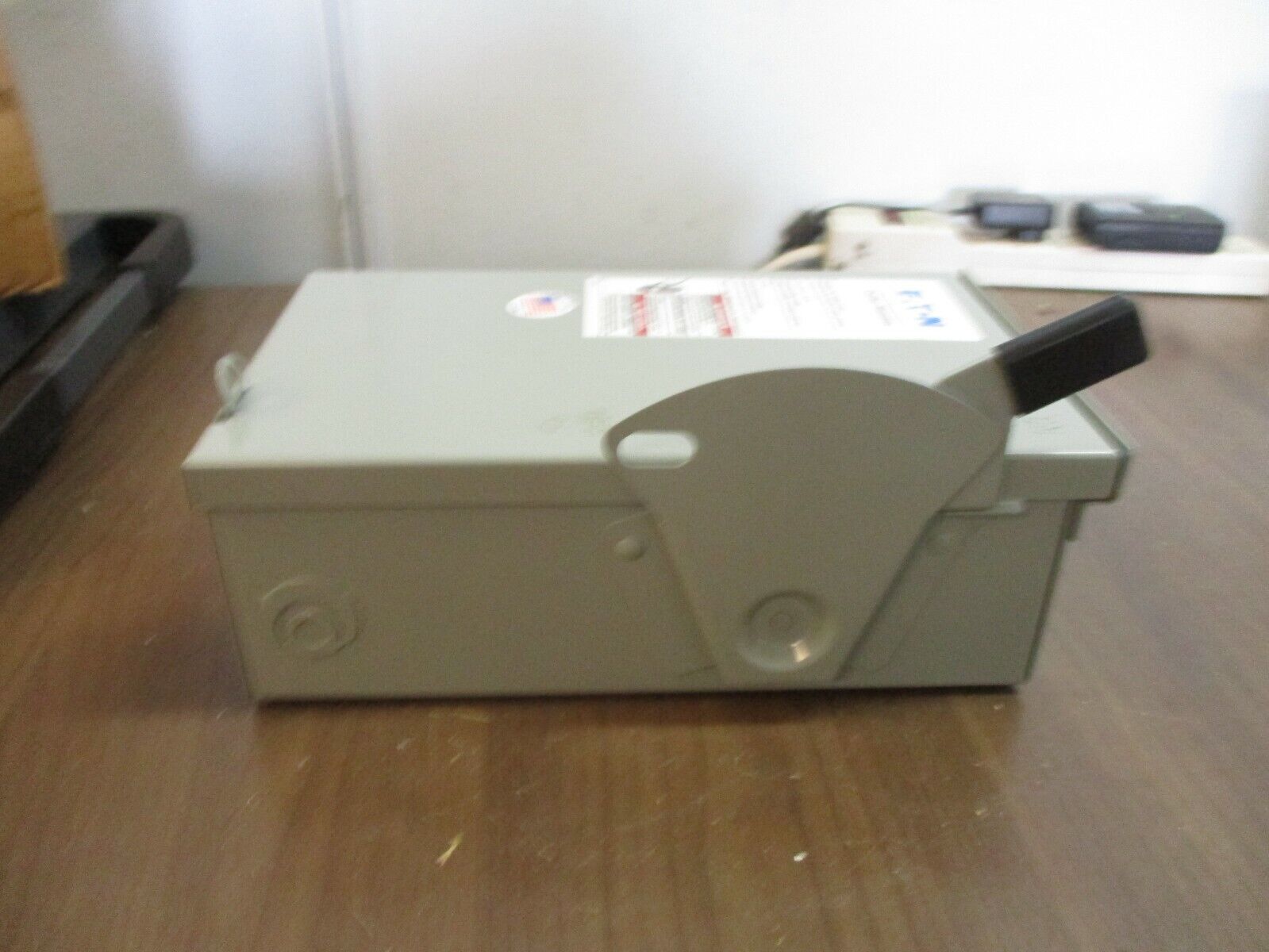 Eaton / Cutler-Hammer Type 3R Fusible Safety Switch / Disconnect DG221NRB 30A 3W