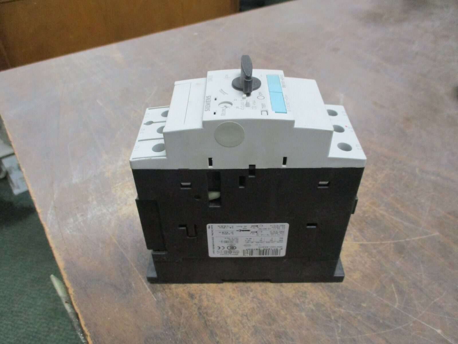 Siemens Sirius Motor Protector 3RV1031-4EA10 Trip: 22-32A Used