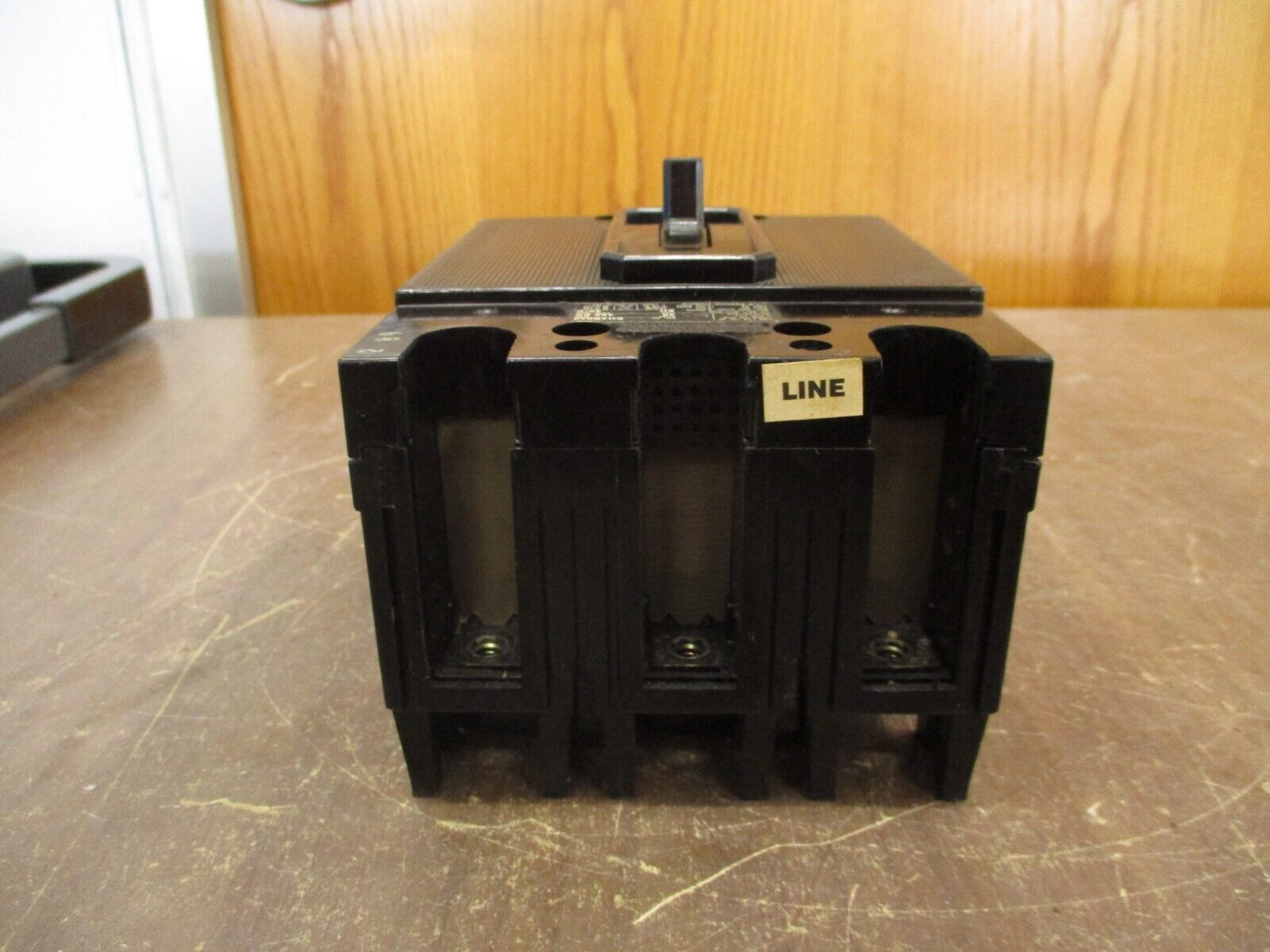 ITE Circuit Breaker EH3B040 40A 480V 3P Used