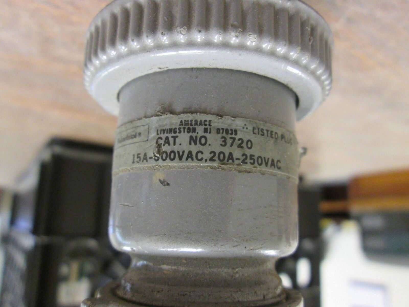 Russellstoll Plug 3720 15A @ 600V 20A @ 250V 3W Used