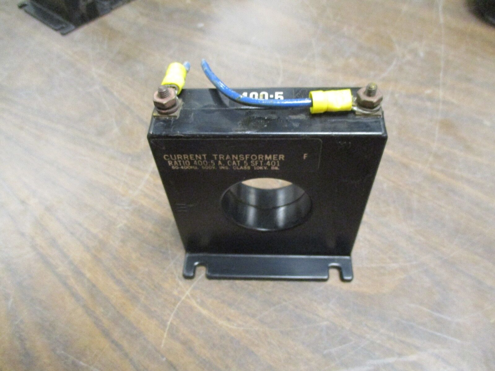 PMC Current Transformer 5 SFT-401 Ratio 400:5A 10 KV BIL 50-400Hz 600V Used