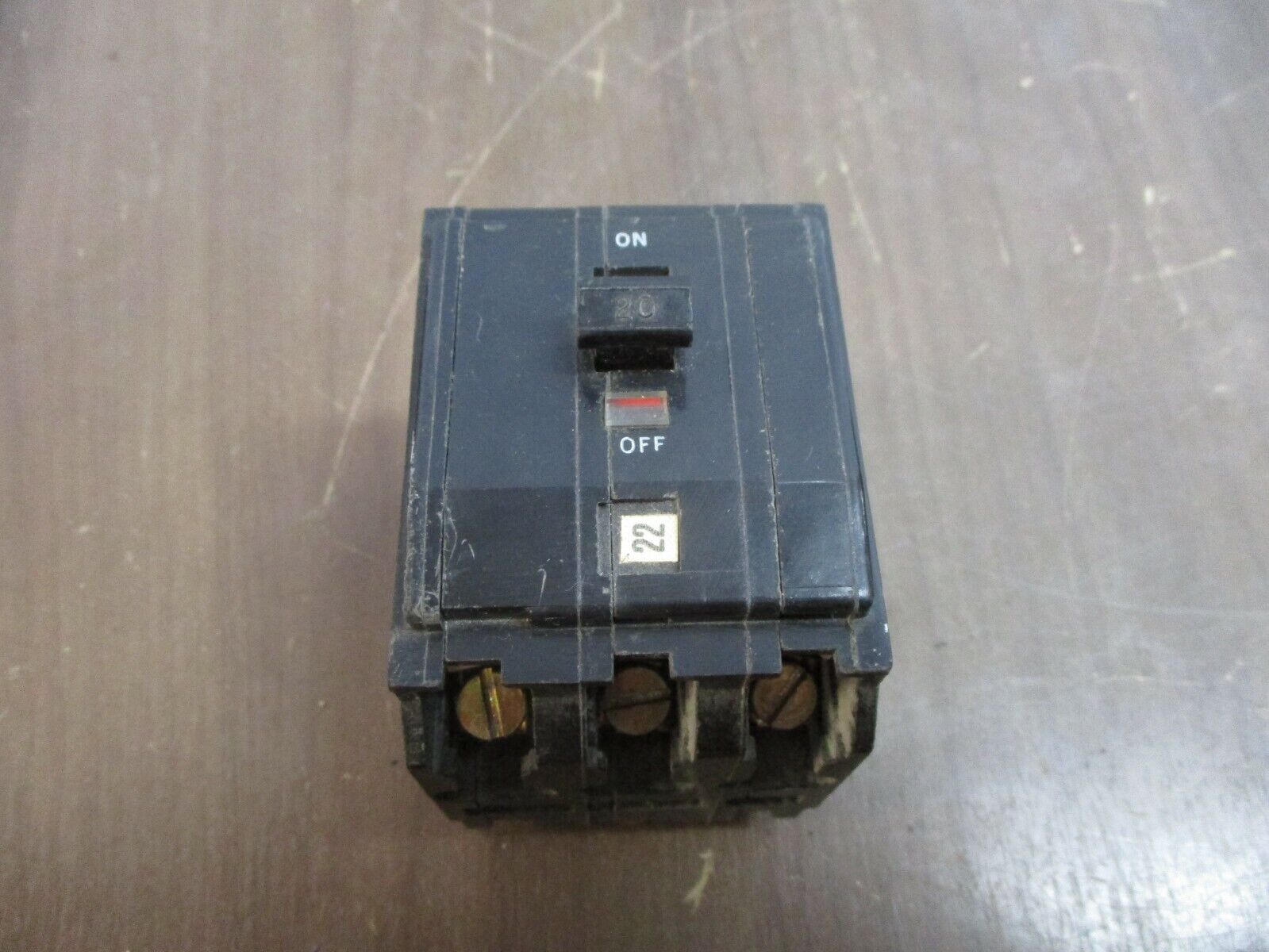 Square D Clip-On Circuit Breaker QO320 20A 240V 3P Used