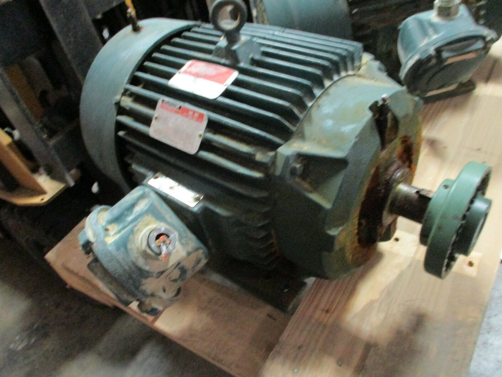 Reliance Duty Master XE Hazardous Location AC Motor P28G0520K 25HP 1800RPM Used