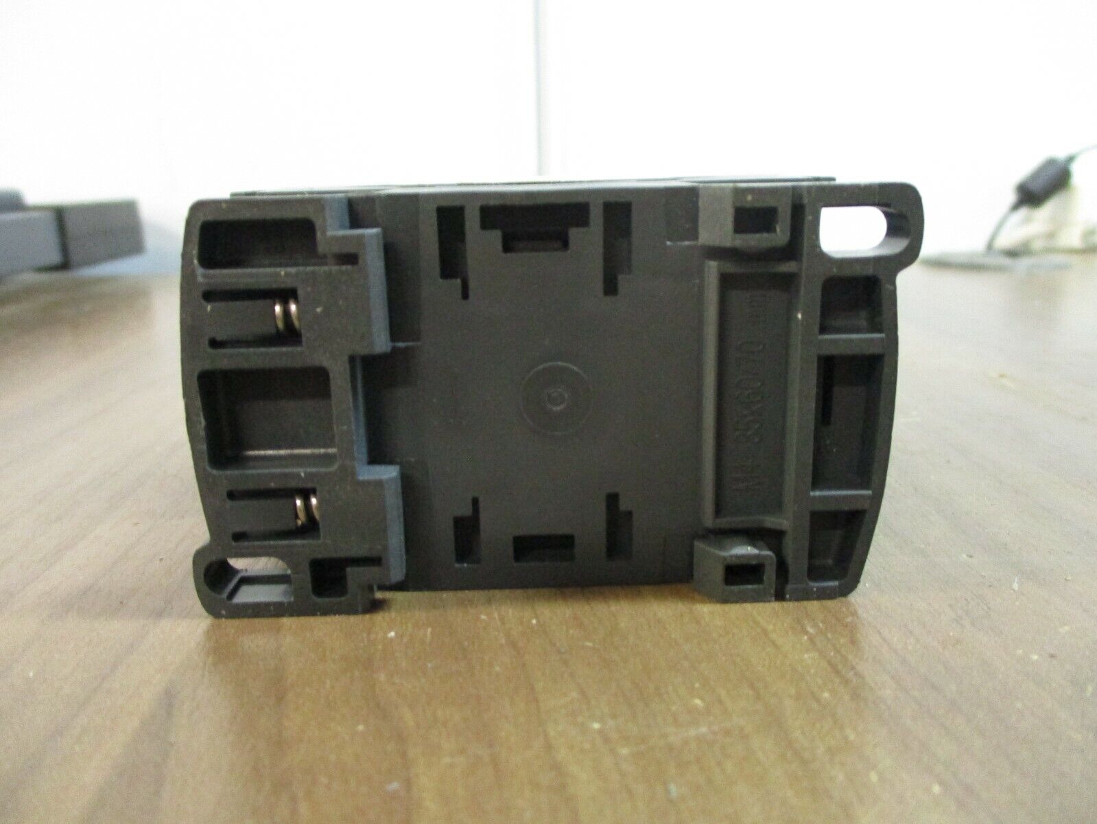 Schneider Electric Contactor LC1DT20 120V Coil *Chipped Plastic* Used