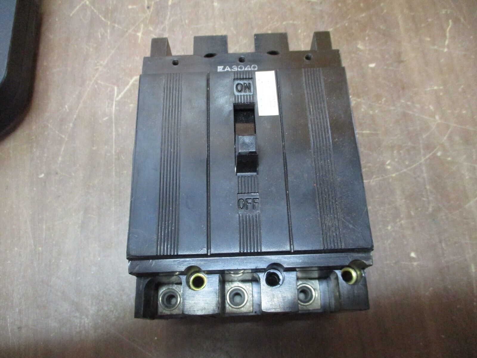 Westinghouse Circuit Breaker EA3040 40A 240V 3P Used