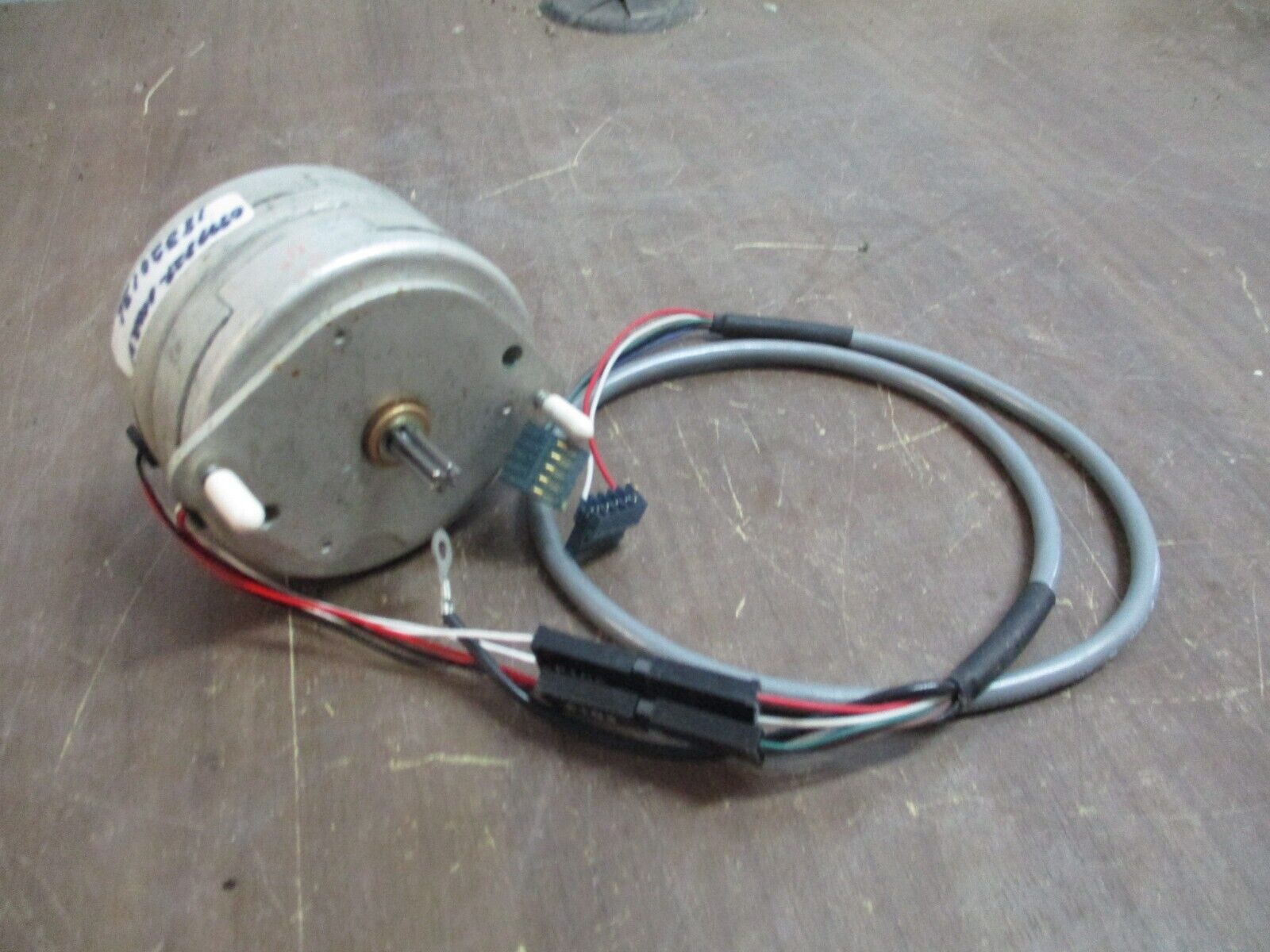 Airpax Stepper Motor A82982-M2 12VDC Ohms/Coil: 5.5 Step Angle: 15° New Surplus