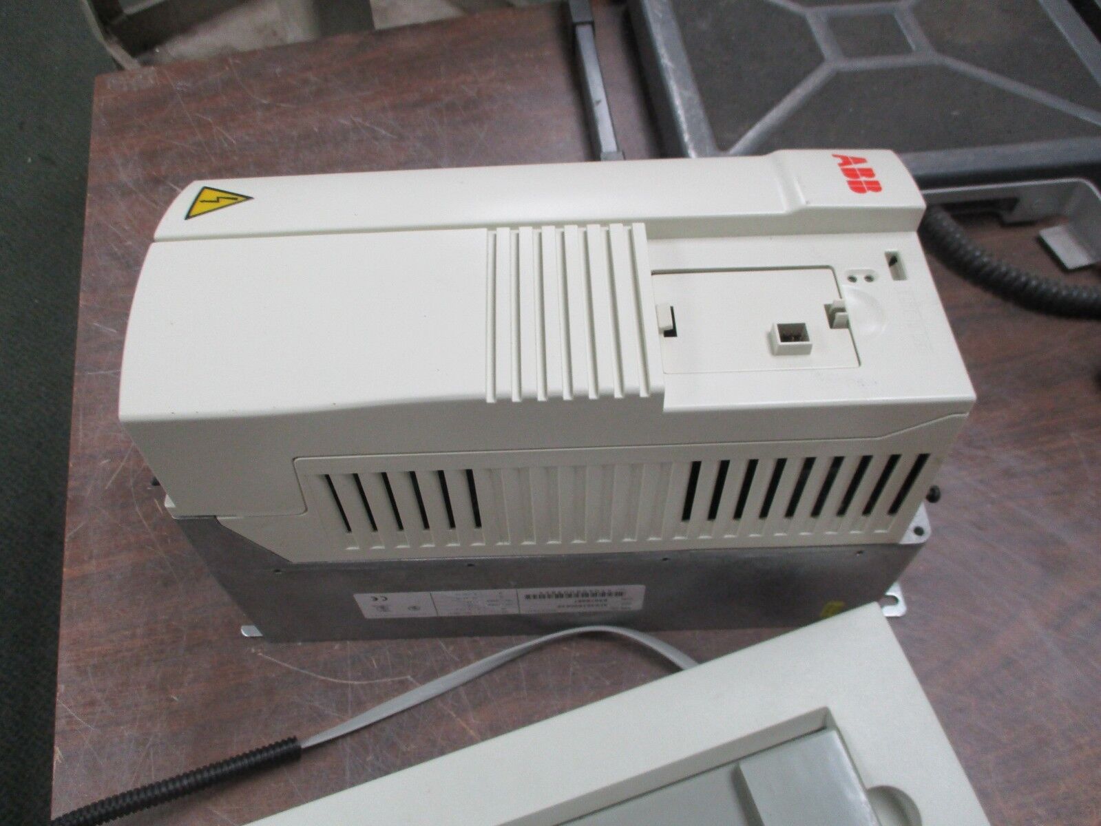 ABB AC Drive ACH401600632 7.5HP 3Ph *No Keypad* Used