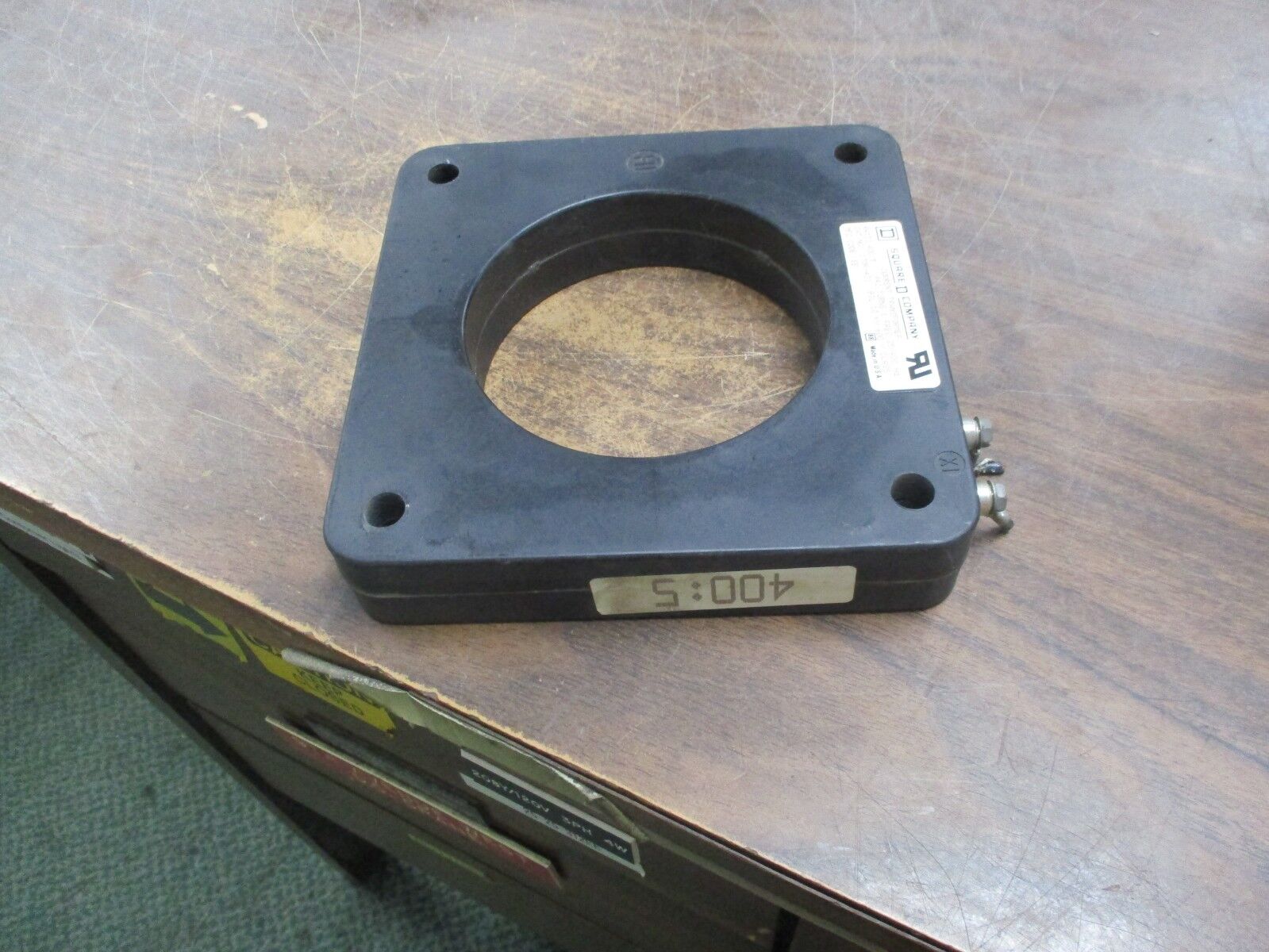 Square D Current Transformer 170R-401 Ratio 400:5A 600V 25-400Hz 10KV BIL Used