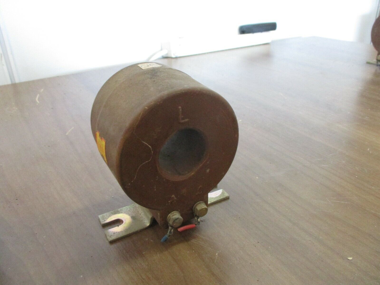 Hirai Denkeiki Current Transformer MCT-40R-30 40VA Pri: 50-300A Sec: 1A 50-60Hz