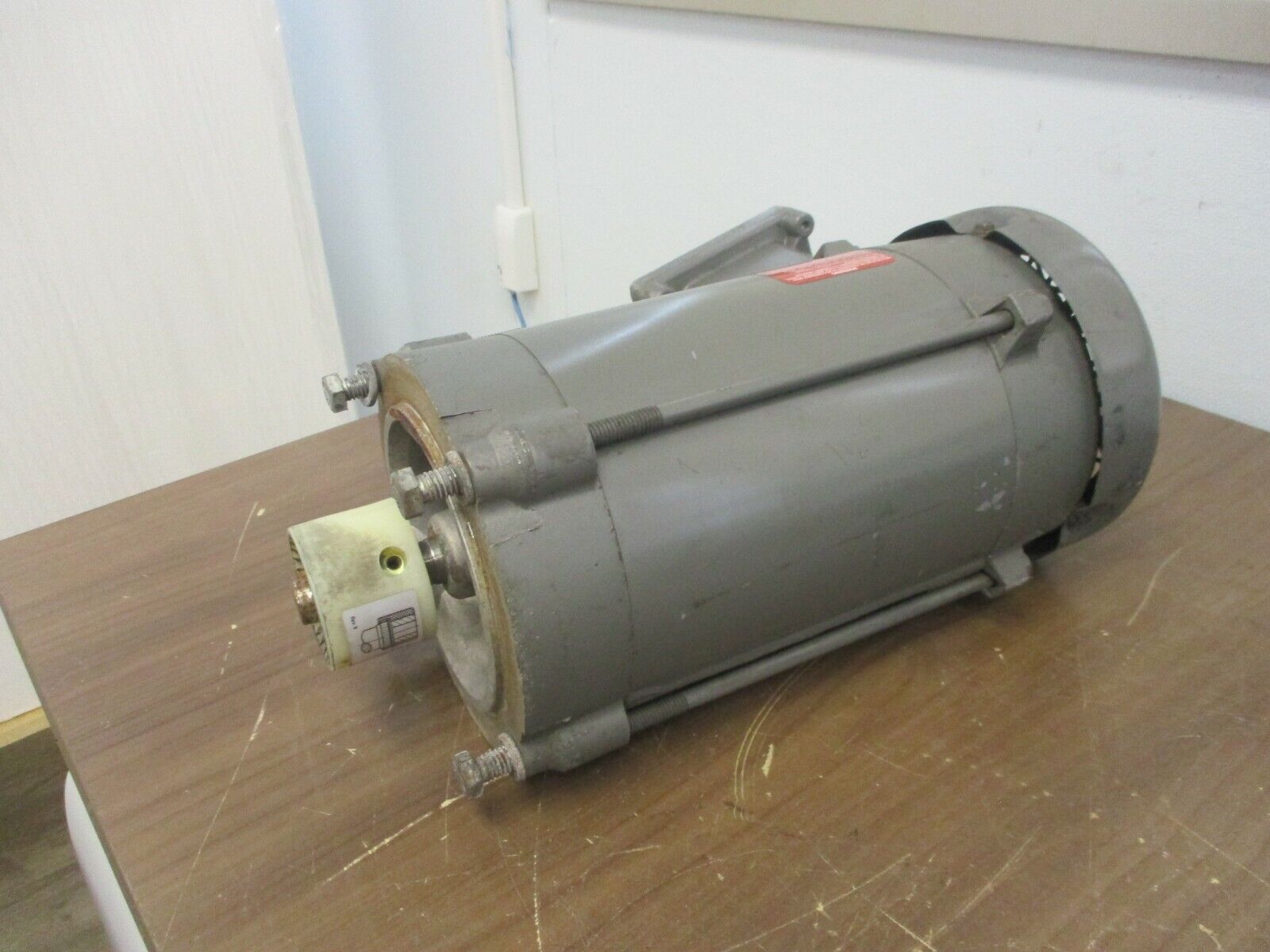 Baldor AC Motor VM7002A .33HP 1800RPM FR: 56T 208-230/460V 1.8-1.6/.8A 3Ph 60Hz